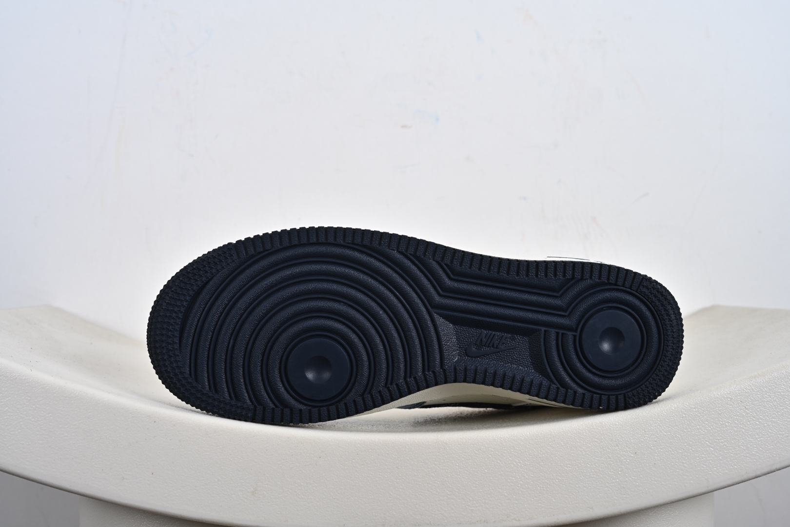 定制版Louis Vuitton x Nike Air Force 1 Low 路易威登LV x 耐克 空军一号 低帮 SC0601-556