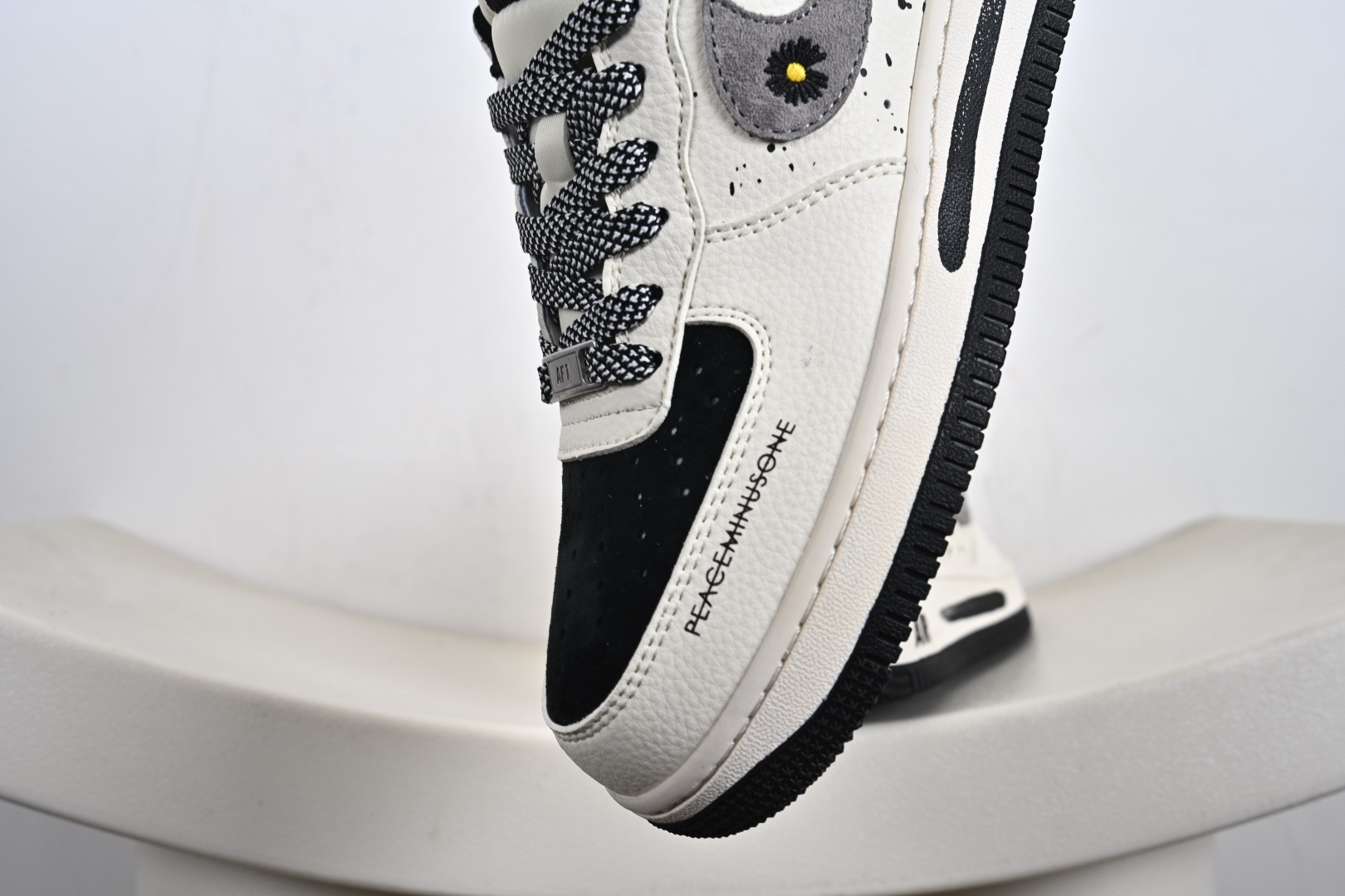 定制版Peaceminusone x Nike Air Force 1 Low 小雏菊 x 耐克 空军一号 低帮 联名黑白灰 QW5606-265