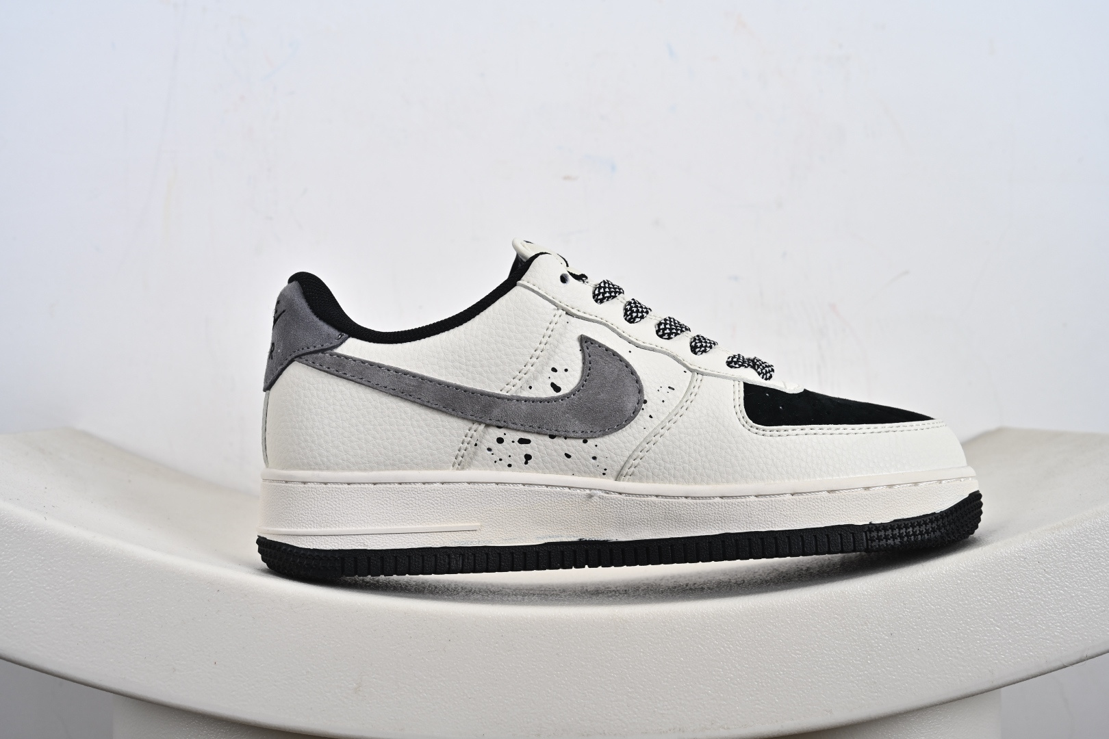 定制版Peaceminusone x Nike Air Force 1 Low 小雏菊 x 耐克 空军一号 低帮 联名黑白灰 QW5606-265
