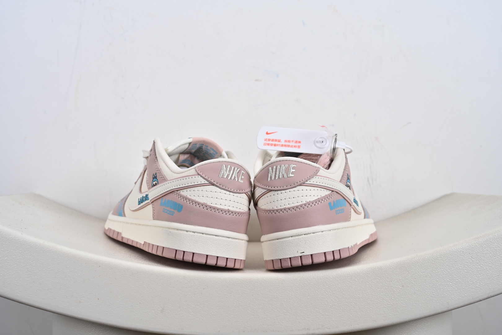 Nike SB Dunk Low“ 鸽子粉拉布布” 周年高端定制 低帮休闲板鞋 DG2025-005