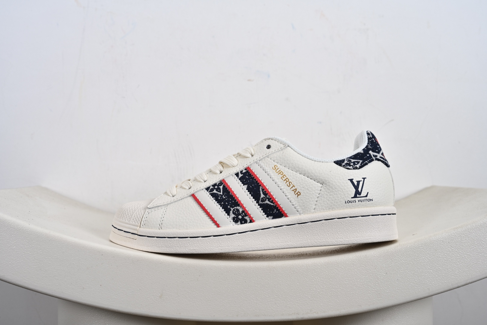 Adidas Originals Superstar 联名款贝壳头 JY8909