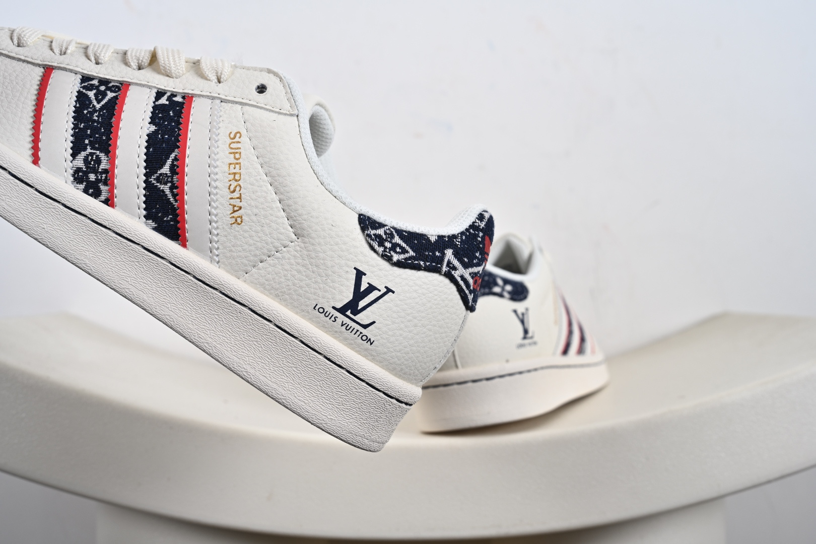 Adidas Originals Superstar 联名款贝壳头 JY8909