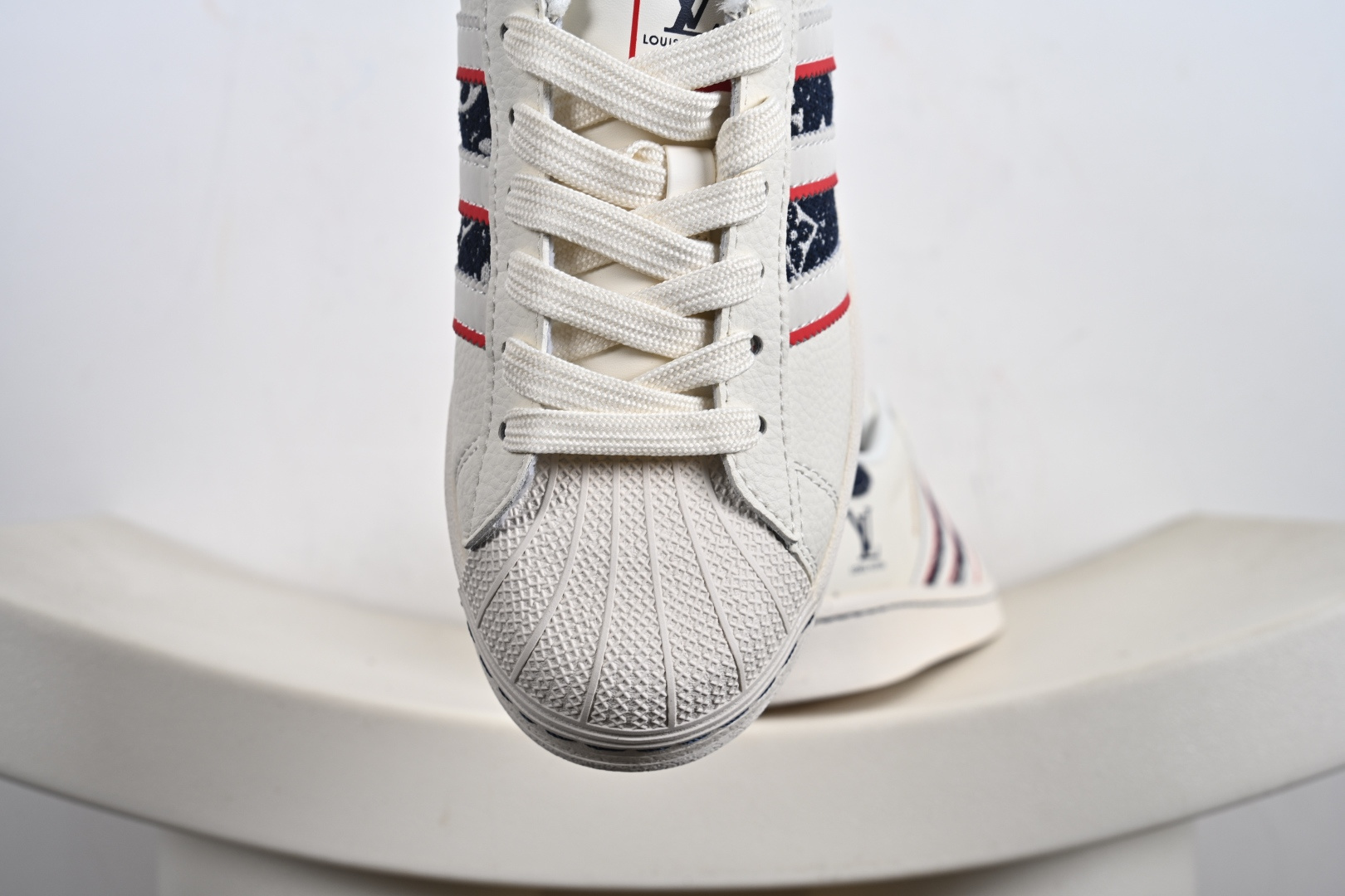 Adidas Originals Superstar 联名款贝壳头 JY8909