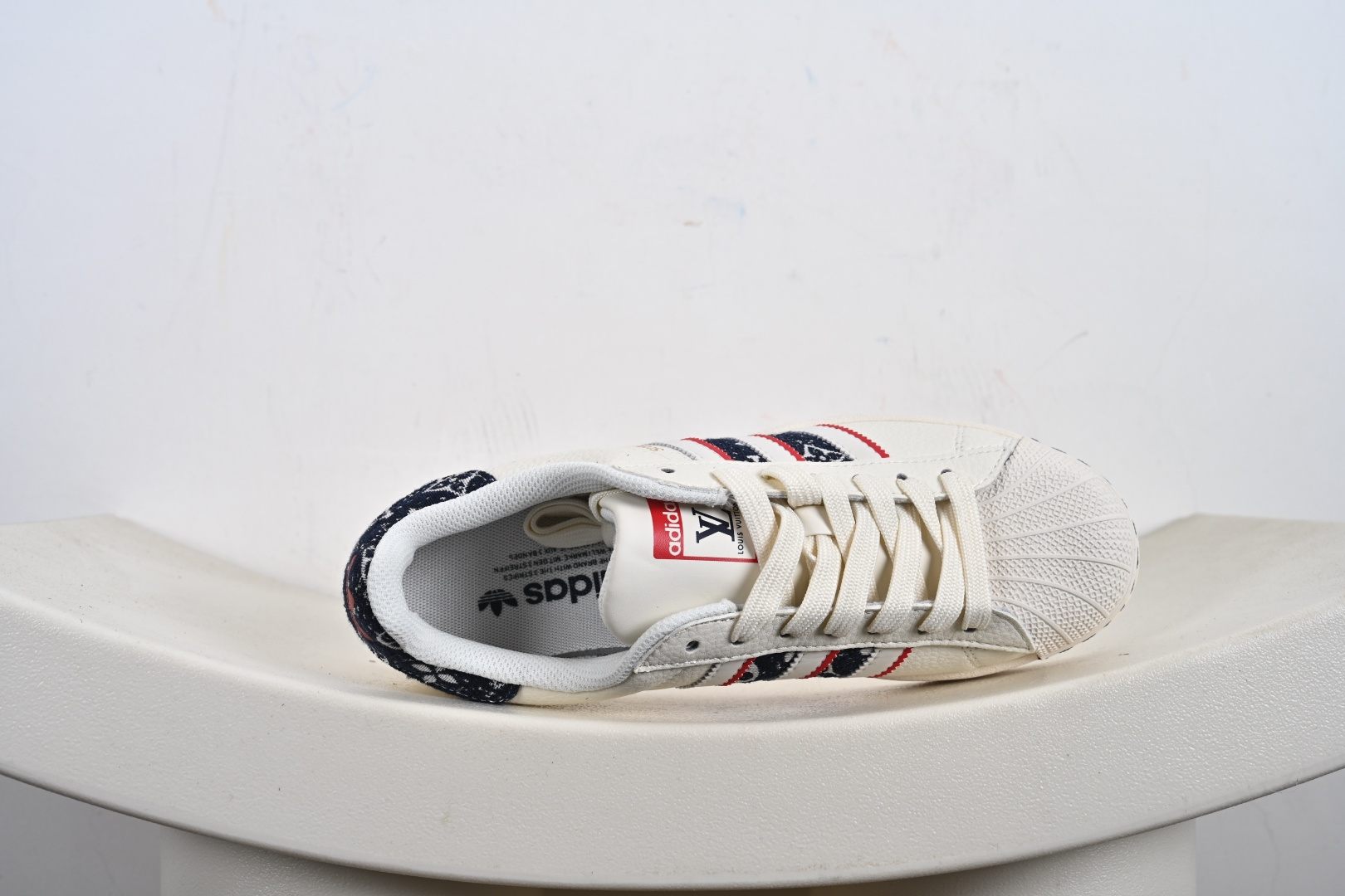 Adidas Originals Superstar 联名款贝壳头 JY8909