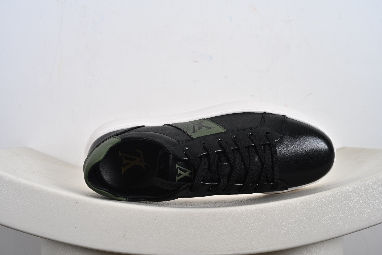 Louis Vuitton Trainer 2021ss早春全新时装走秀运动鞋