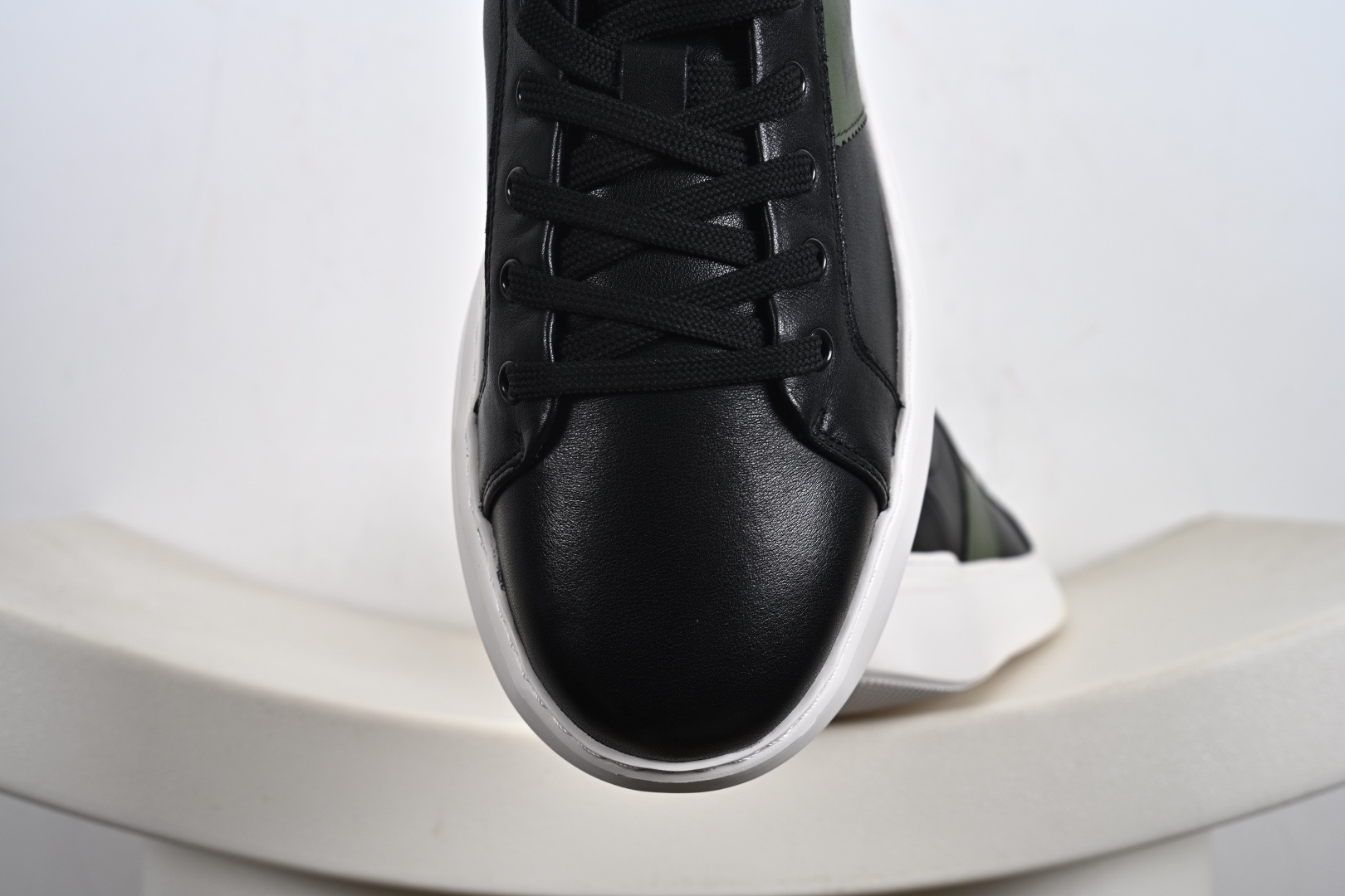 Louis Vuitton Trainer 2021ss早春全新时装走秀运动鞋