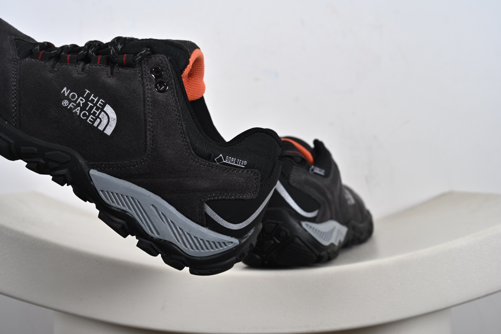 北面/The North Face Cedar Mesa 雪松梅萨系列低帮系带户外风徒步登山运动训练鞋 869B