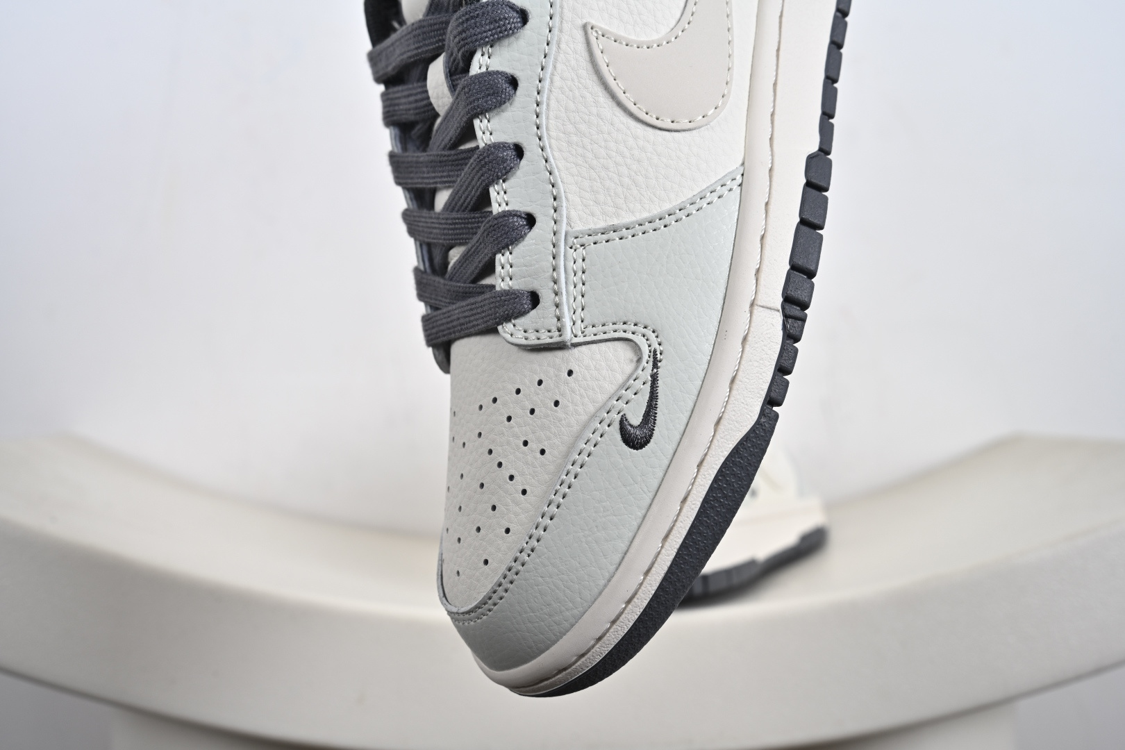 定制版Nike SB Dunk Low 耐克抹茶灰 周年高端定制 低帮休闲板鞋 JP1628-056