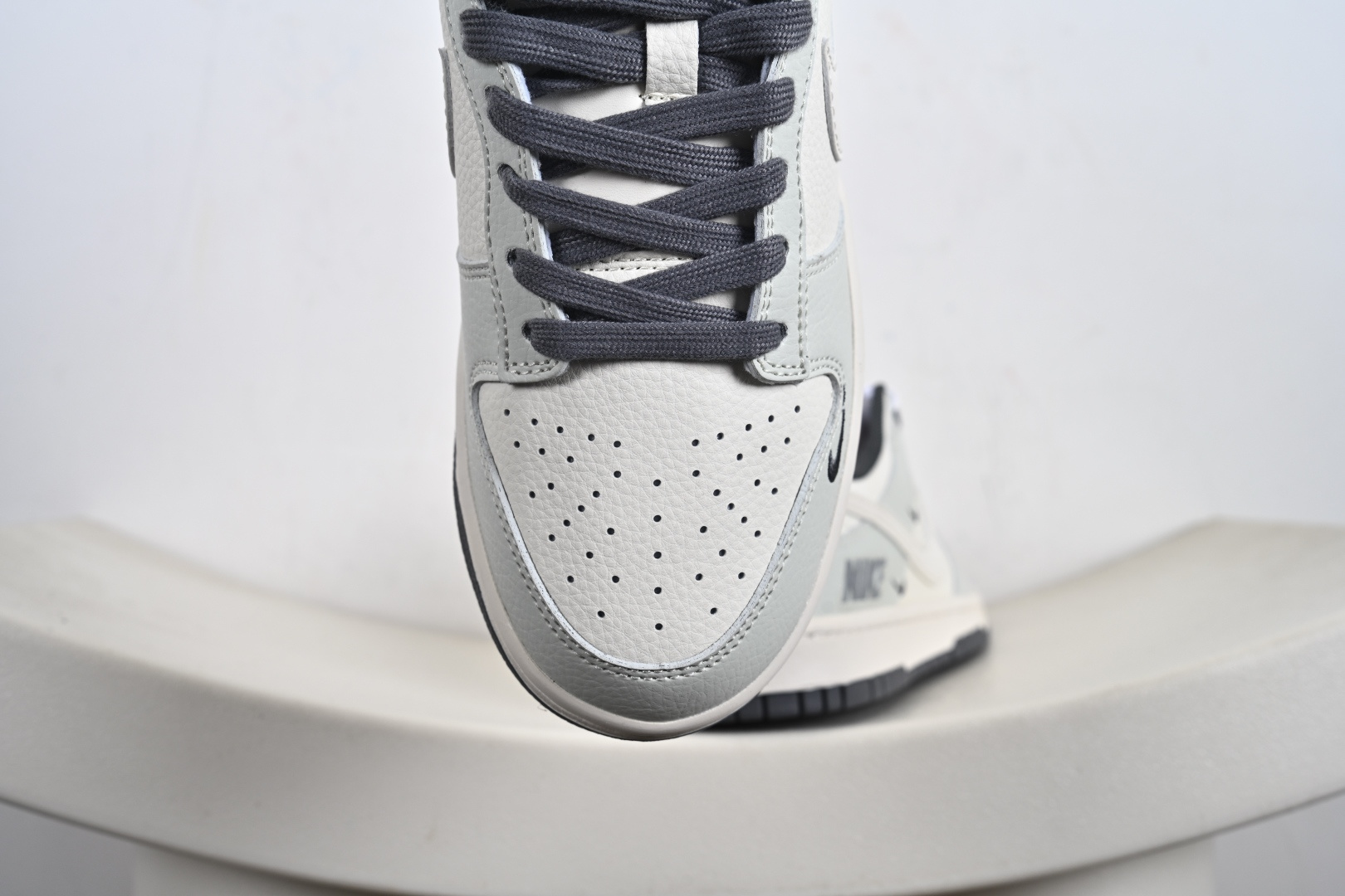 定制版Nike SB Dunk Low 耐克抹茶灰 周年高端定制 低帮休闲板鞋 JP1628-056