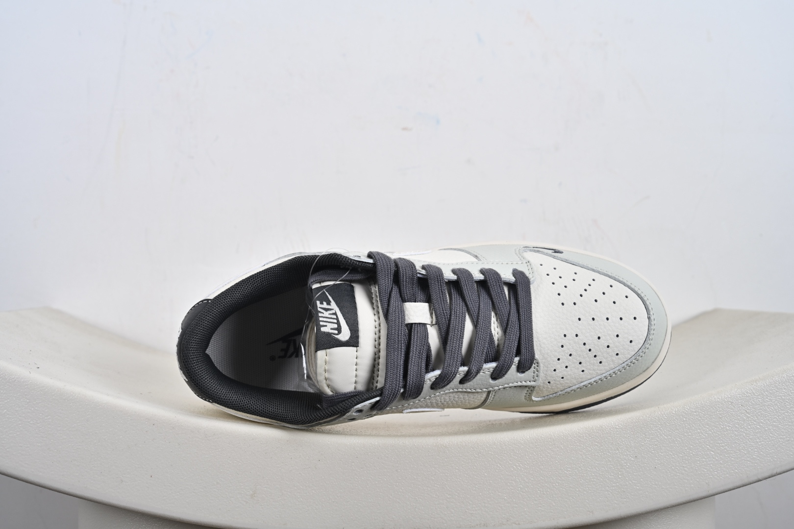 定制版Nike SB Dunk Low 耐克抹茶灰 周年高端定制 低帮休闲板鞋 JP1628-056