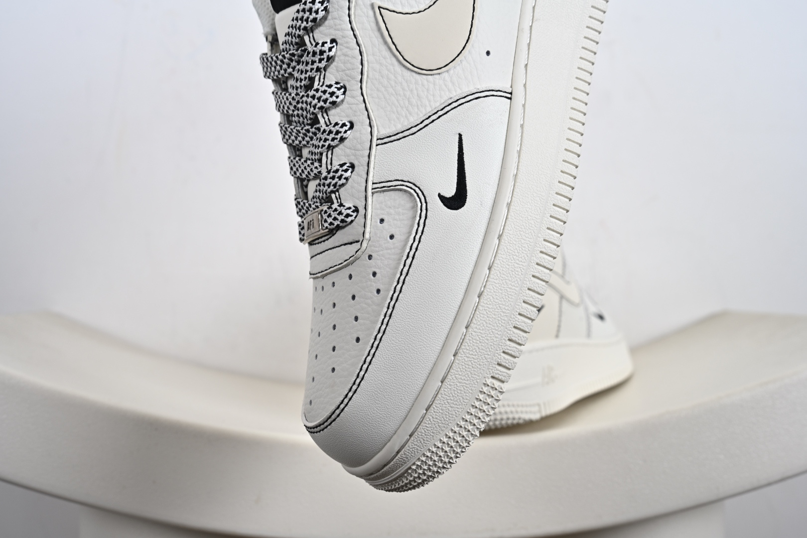 定制版Nike Air Force 1'07 Low 米黑线 空军一号低帮休闲板鞋 CS5288-032