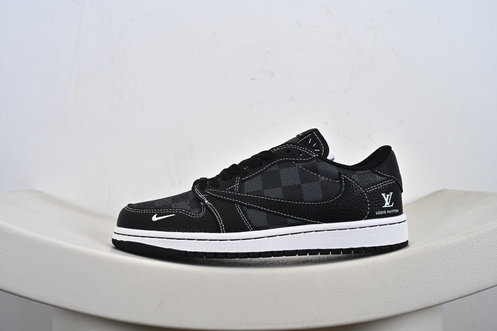 LV x Travis Scott x Air Jordan 1 Low 乔丹1代低帮倒钩LV联名黑色格子 DZ5899-008