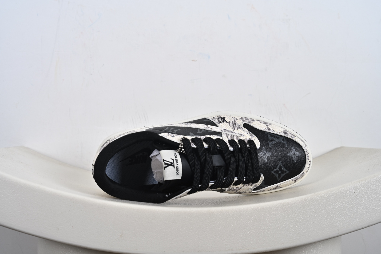 高端定制 Travis Scott x Jordan 1 Low LV联名-格纹雾灰 倒勾低帮休闲版本 SC0601-050