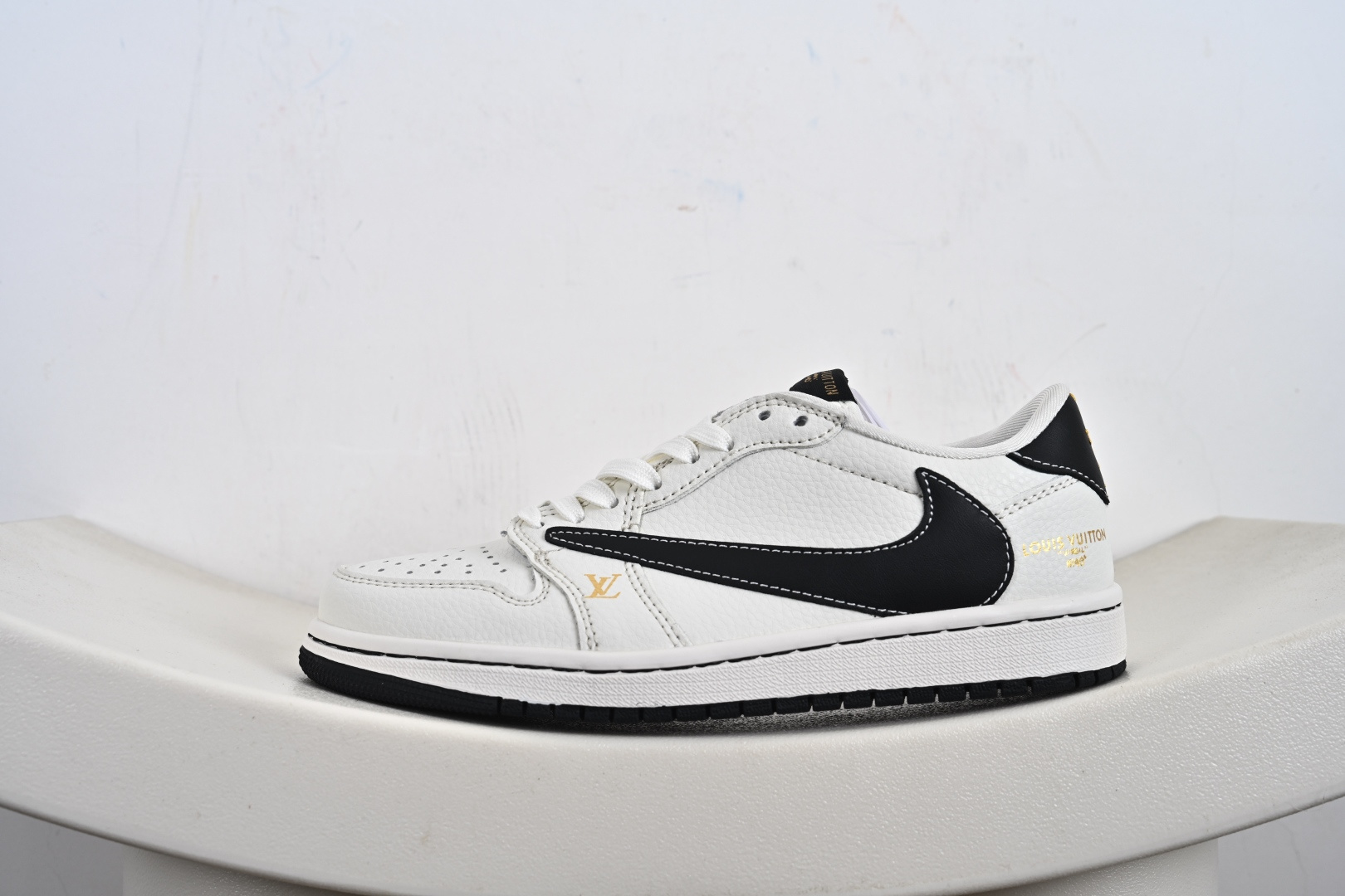 Travis Scott x Fragment Design x Jordan Air Jordan 1 Low OG SP “LV联名-米黑金标” JW1188-144