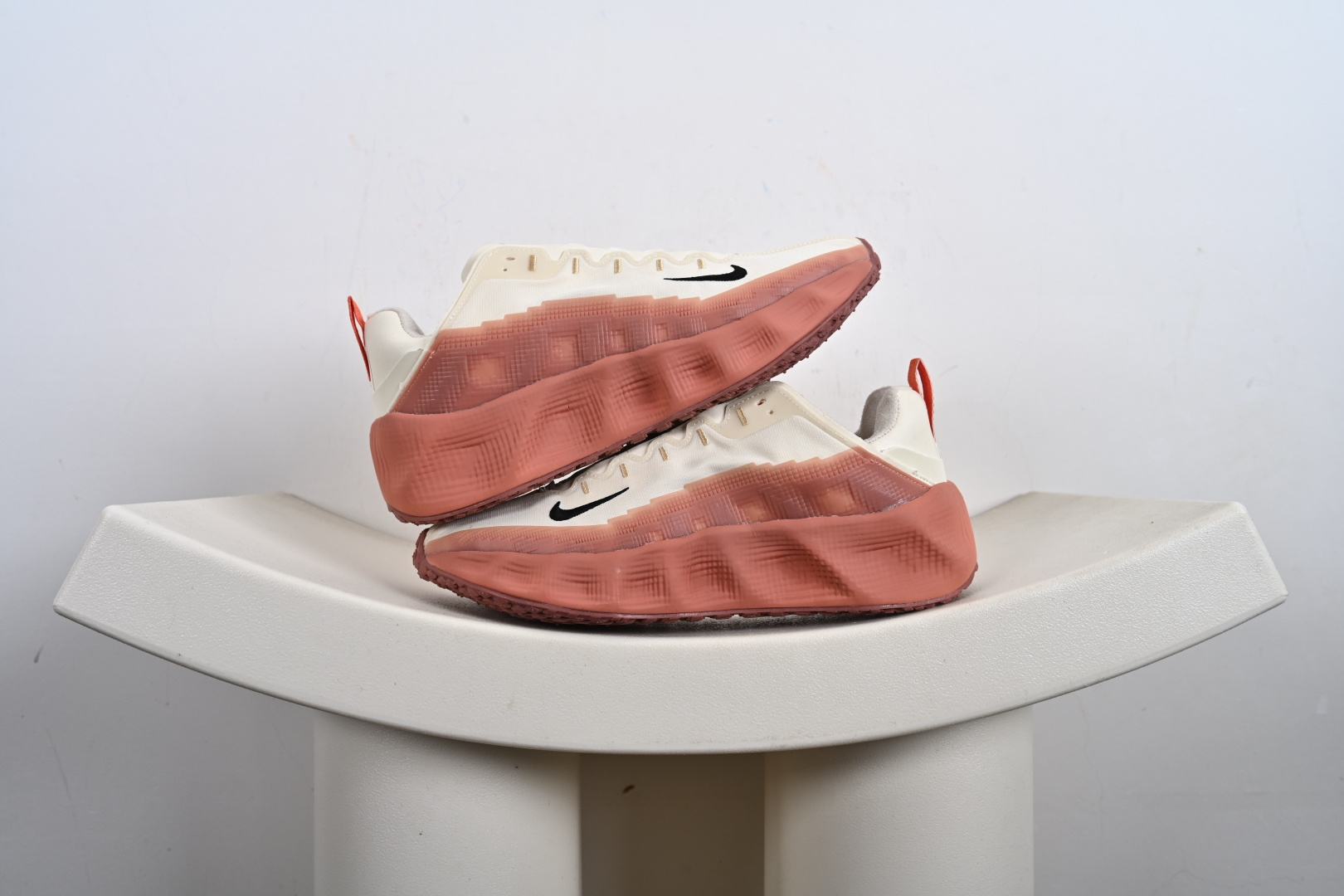 Nike Vomero Premium 耐克顶级迈柔路跑鞋 DX4215