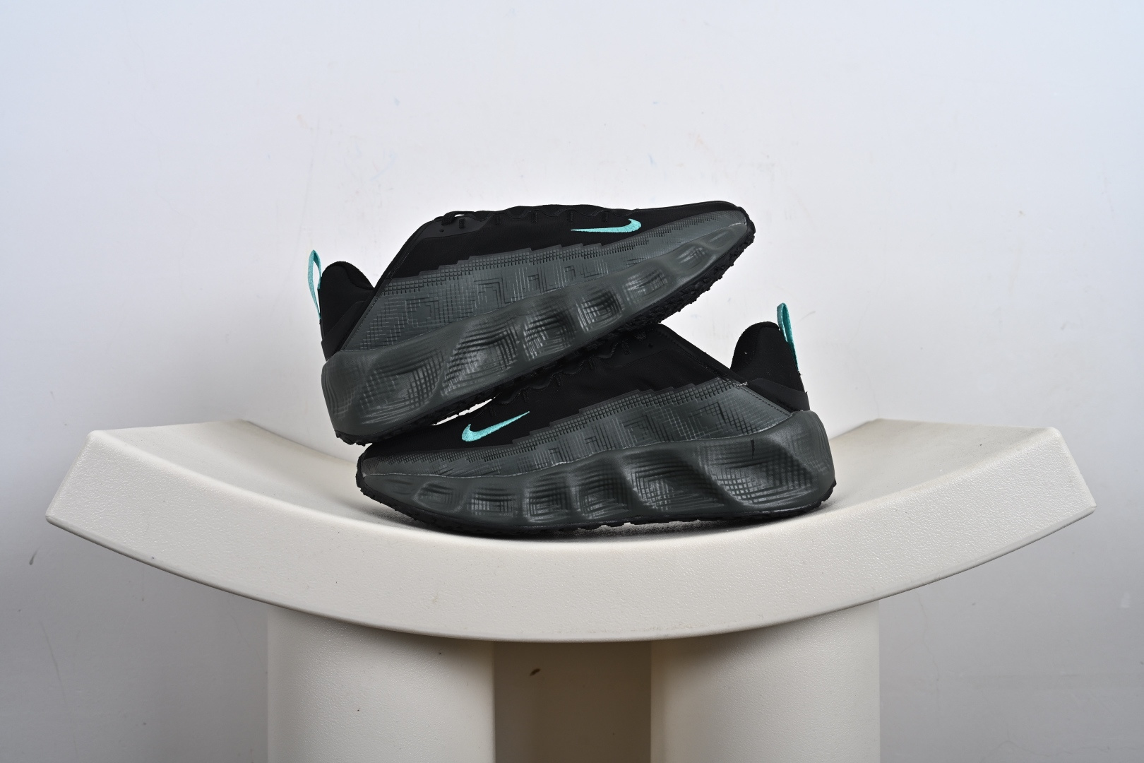 Nike Vomero Premium 耐克顶级迈柔路跑鞋 DX4215