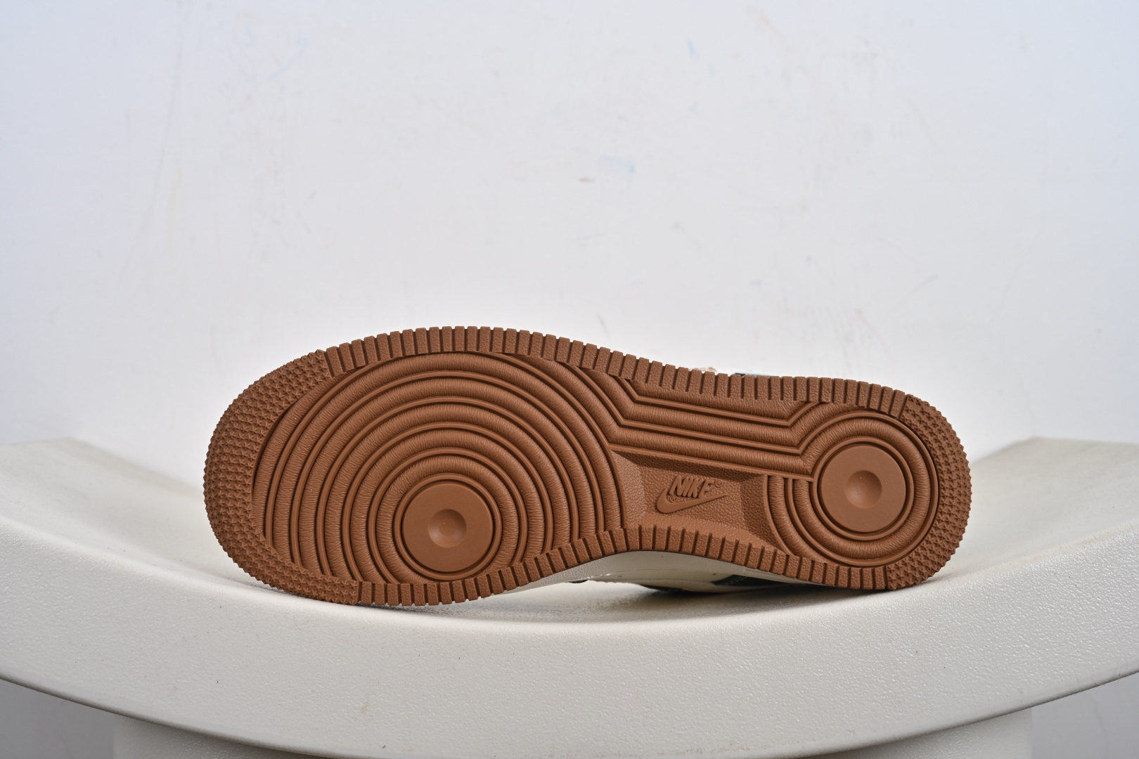 NIke Air Force 1 '07 Low 空军一号低帮 运动鞋 休闲鞋 JP8028-006