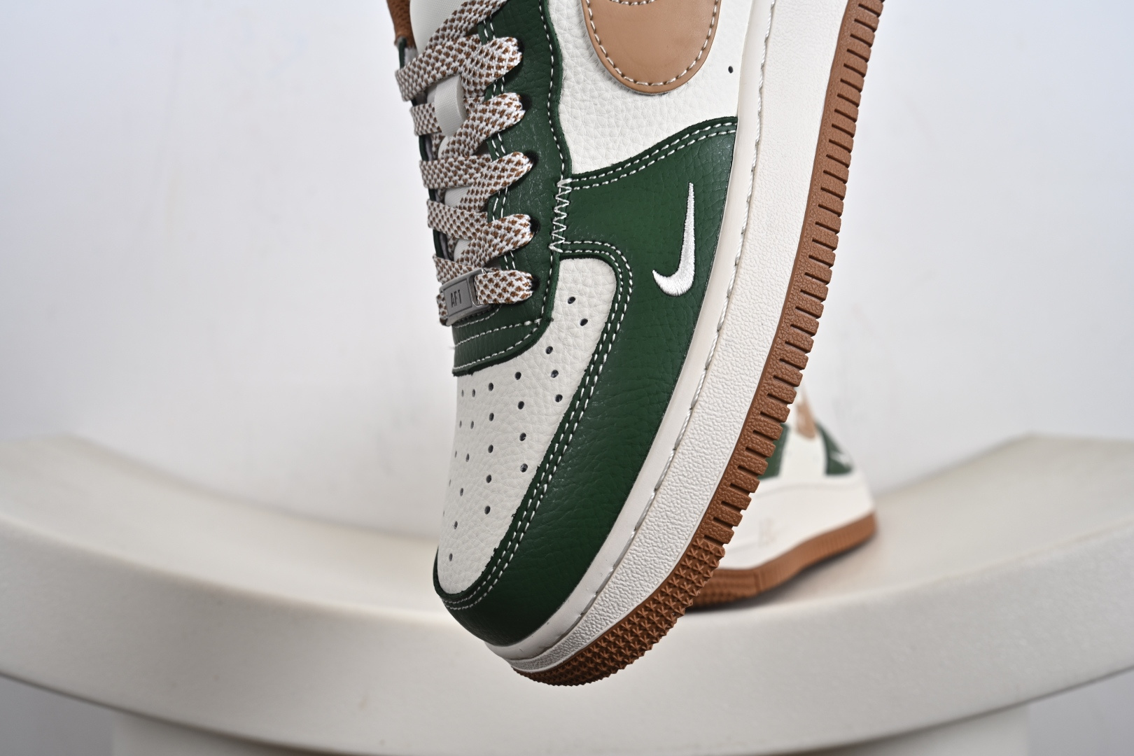 NIke Air Force 1 '07 Low 空军一号低帮 运动鞋 休闲鞋 JP8028-006