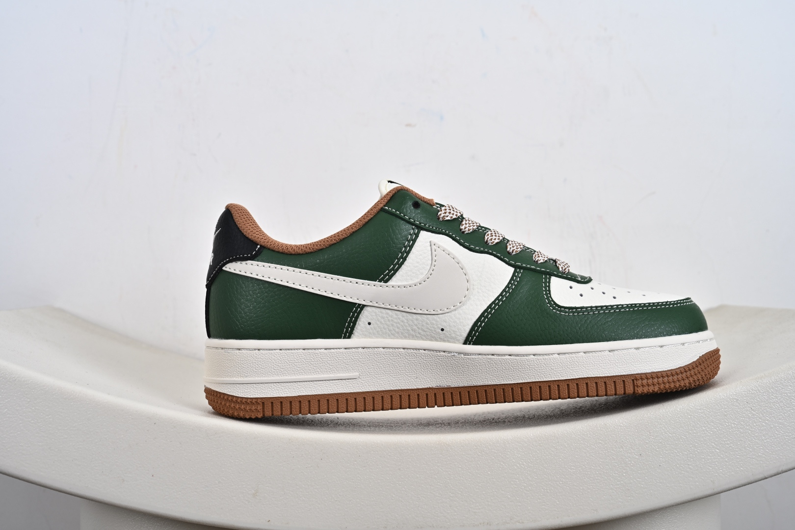 NIke Air Force 1 '07 Low 空军一号低帮 运动鞋 休闲鞋 JP8028-006