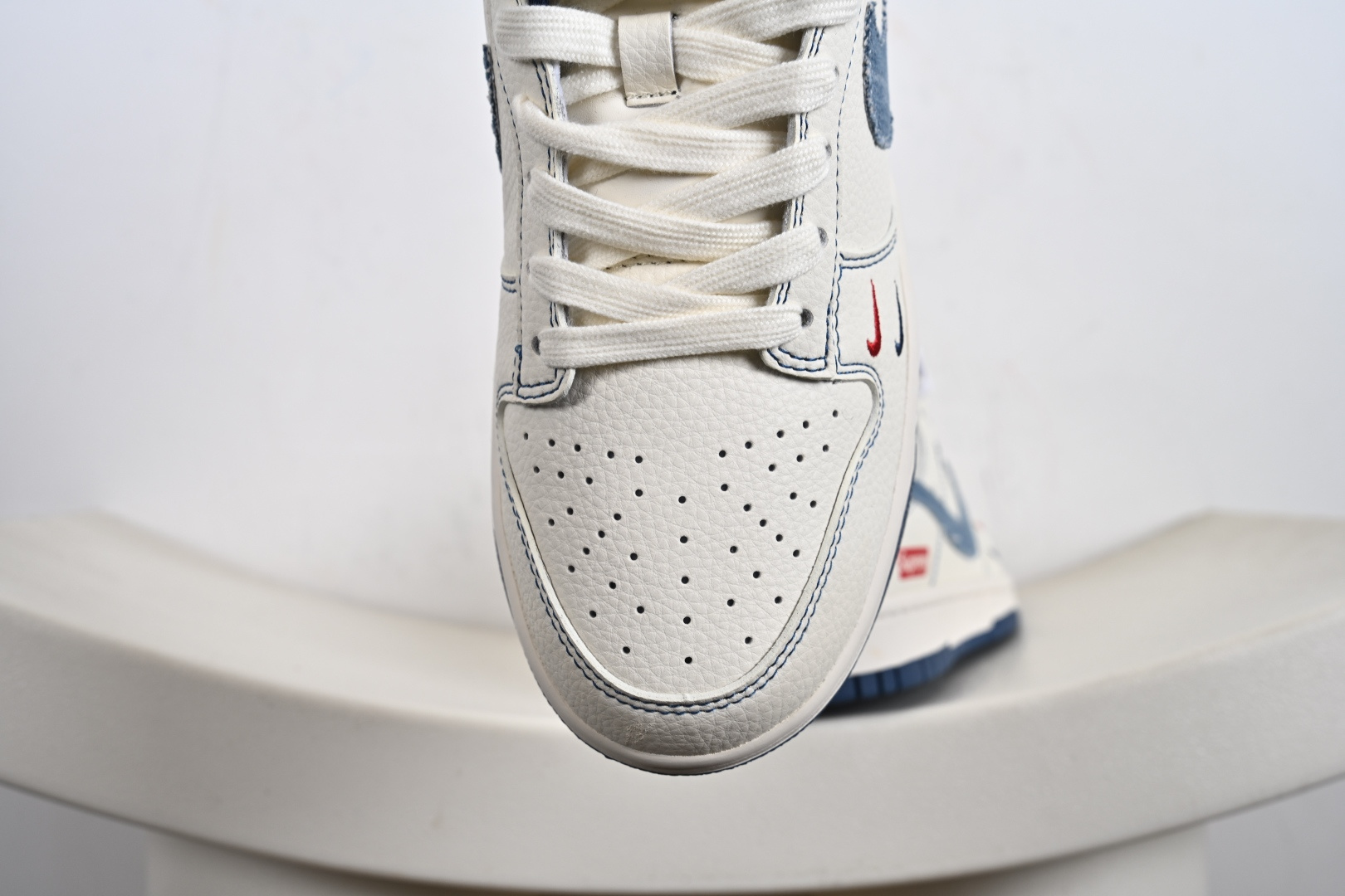 定制版Supreme x Nike Dunk SB Low Sup x 耐克 SB 低帮 白蓝牛仔勾 JP1628-016
