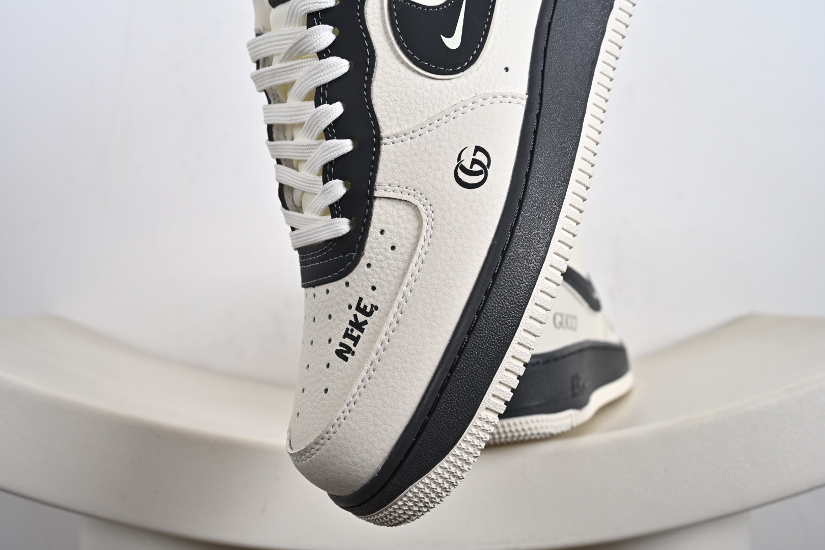 Nike Air Force 1 '07 Low “古驰联名——灰白双拼米灰”空军一号 低帮 运动鞋 KJ1688-013