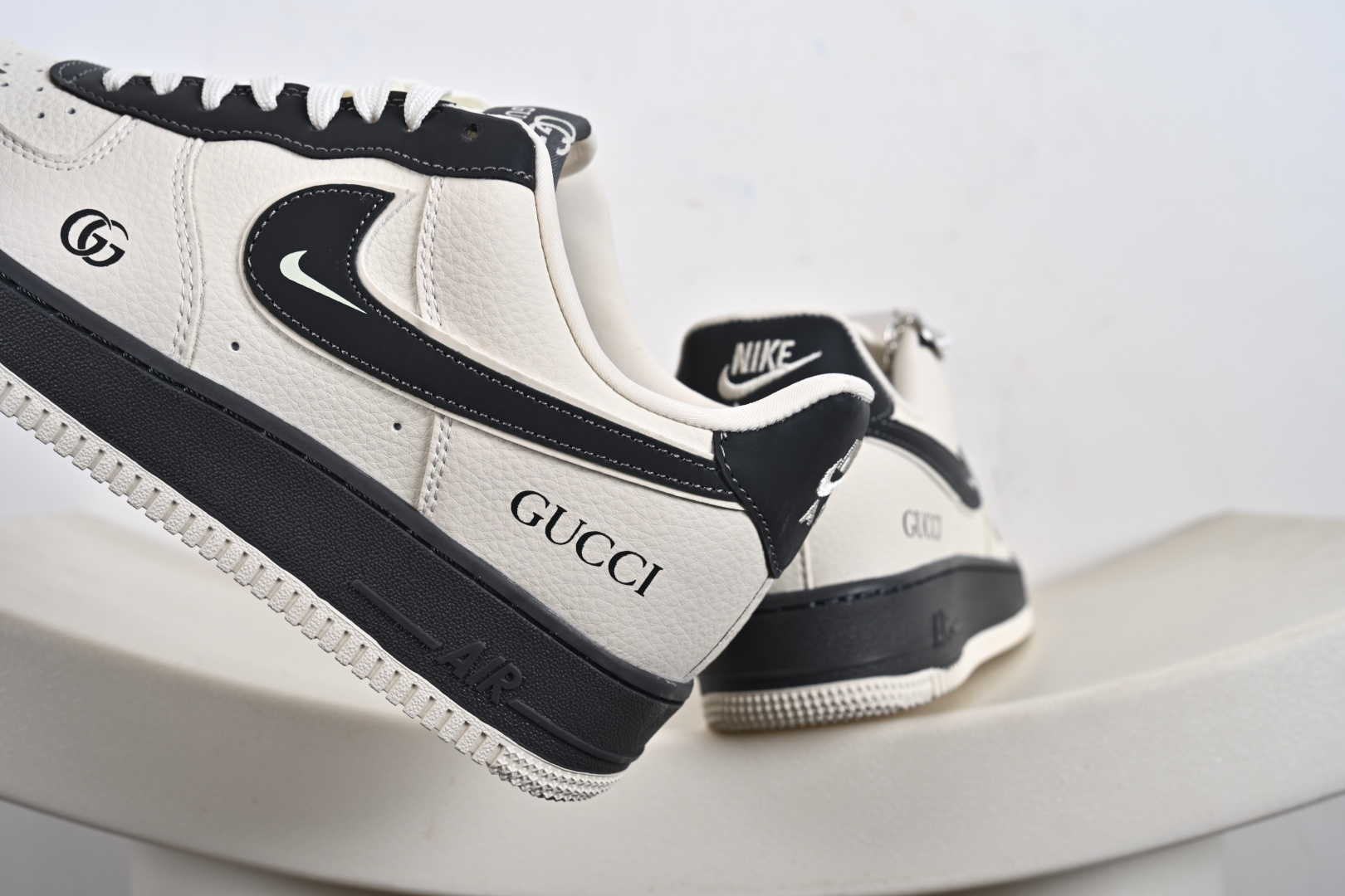 Nike Air Force 1 '07 Low “古驰联名——灰白双拼米灰”空军一号 低帮 运动鞋 KJ1688-013