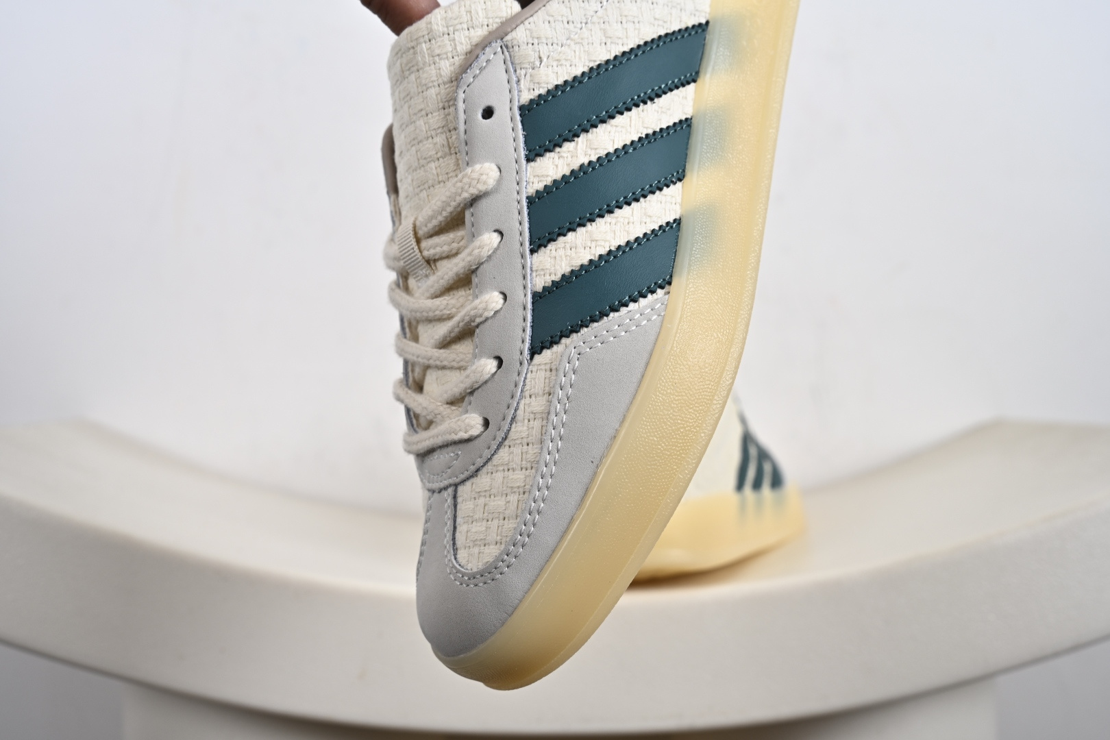 AD 阿迪 Gazelle Indoor 低帮运动休闲板鞋 JR3837