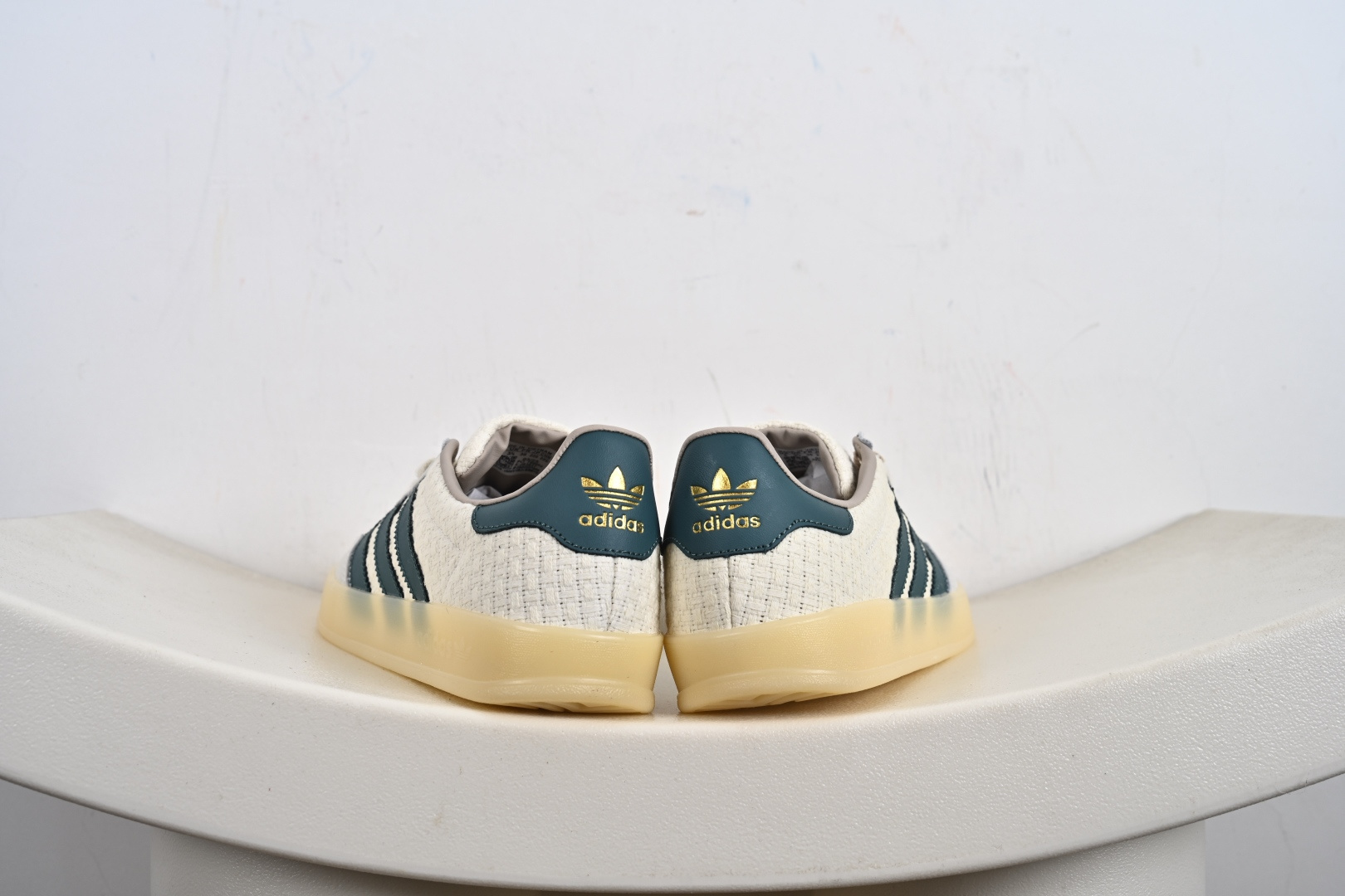 AD 阿迪 Gazelle Indoor 低帮运动休闲板鞋 JR3837