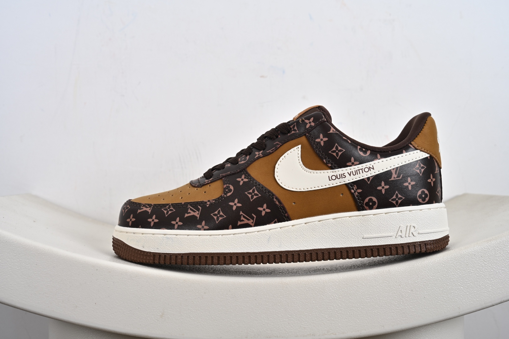 NIke Air Force 1 '07 Low “LV联名——经典棕花纹”空军一号 低帮 运动鞋 休闲鞋 XL1979-104