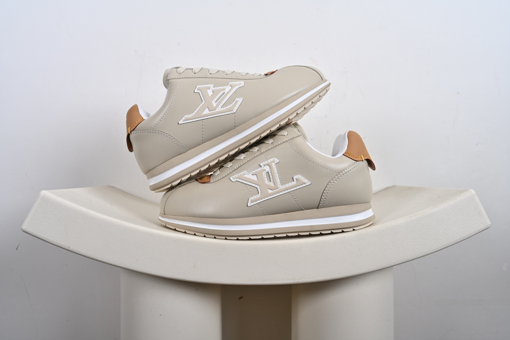 LV BUTTERSOFT SNEAKER 新品男士运动鞋 LV BUTTERSOFT运动鞋