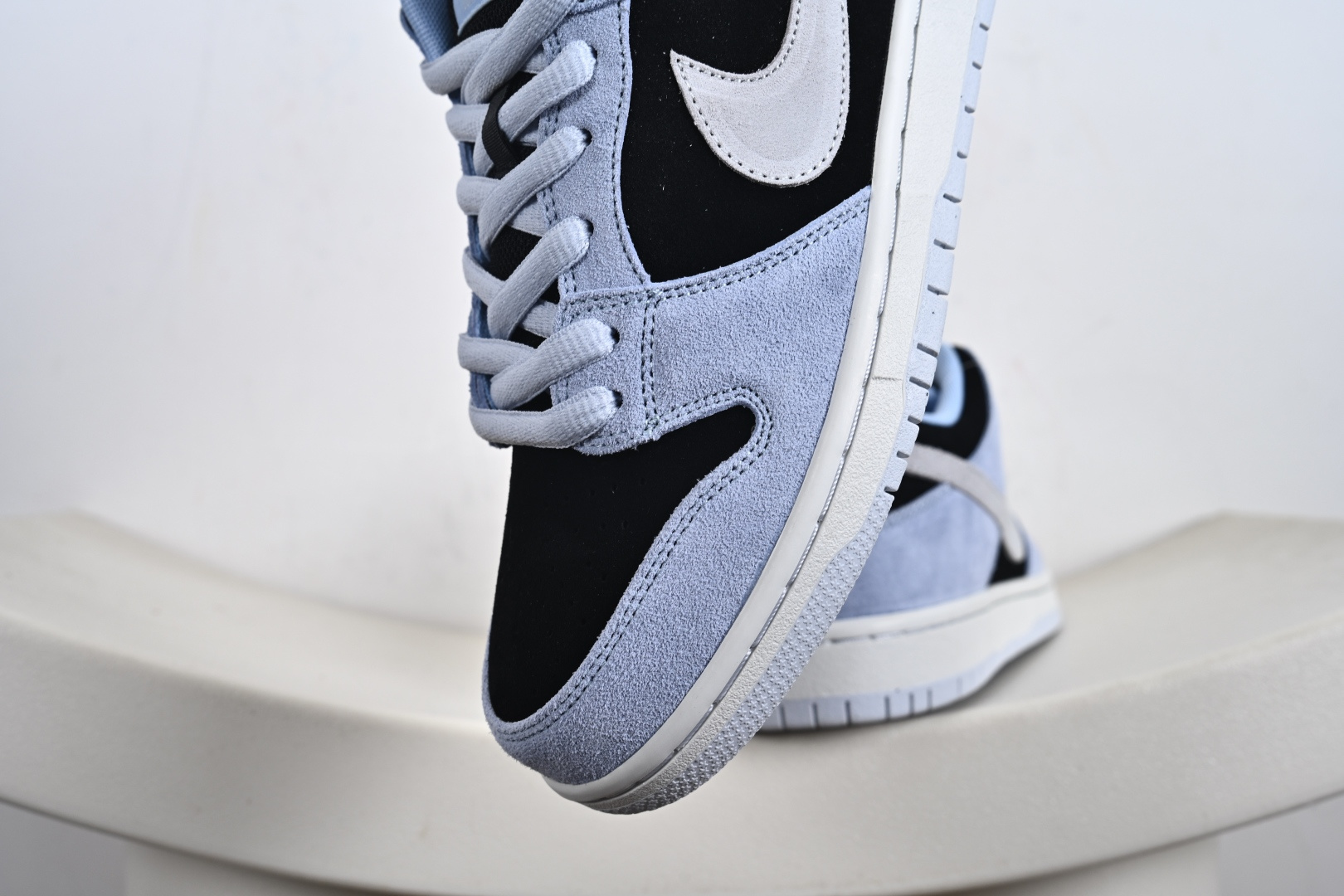 Nike SB Dunk Low pro 独家版型蒸餾加工帶來的是更好的视觉和脚感体验 HF3063-400