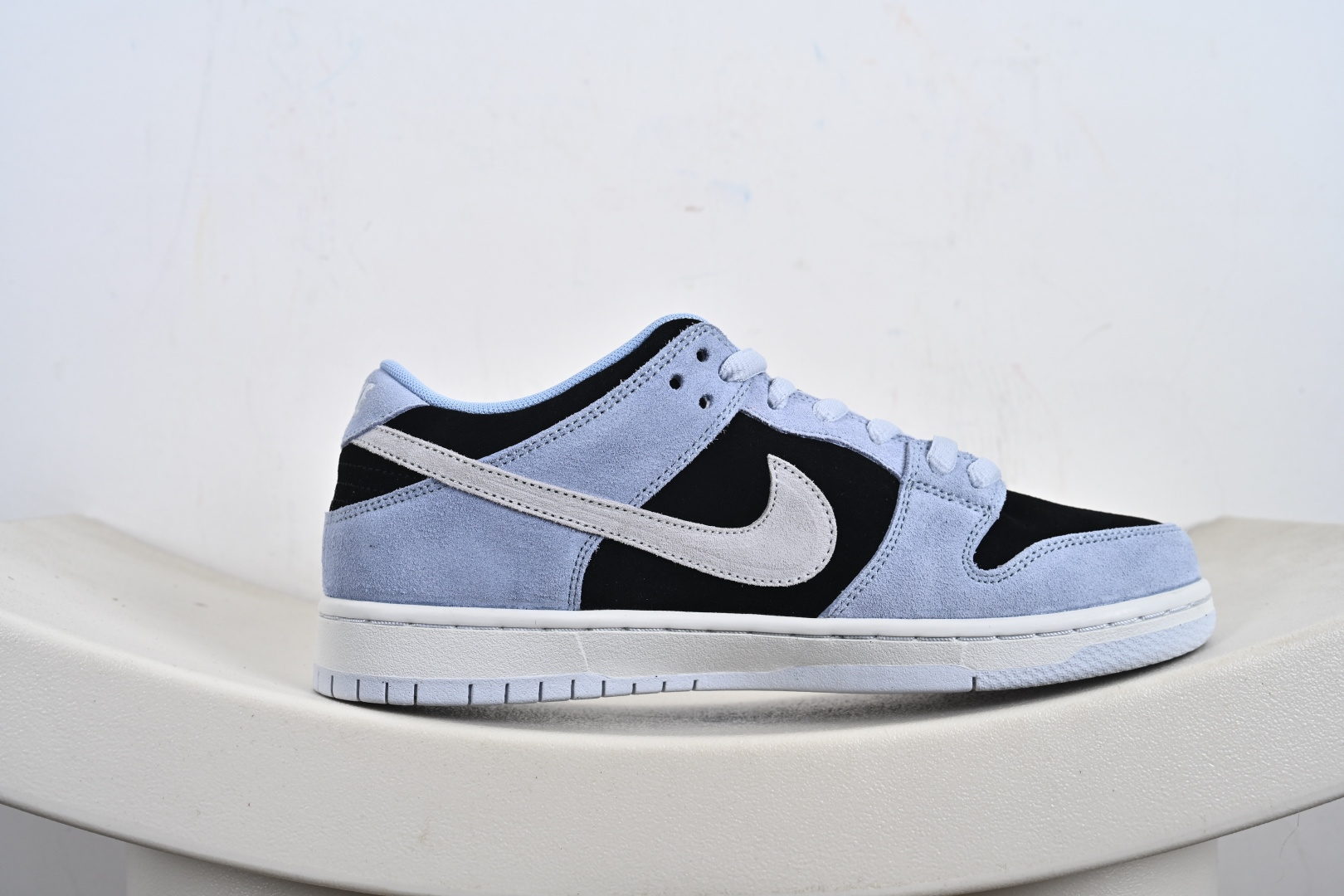 Nike SB Dunk Low pro 独家版型蒸餾加工帶來的是更好的视觉和脚感体验 HF3063-400