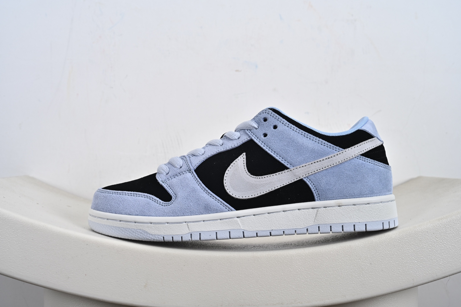 Nike SB Dunk Low pro 独家版型蒸餾加工帶來的是更好的视觉和脚感体验 HF3063-400