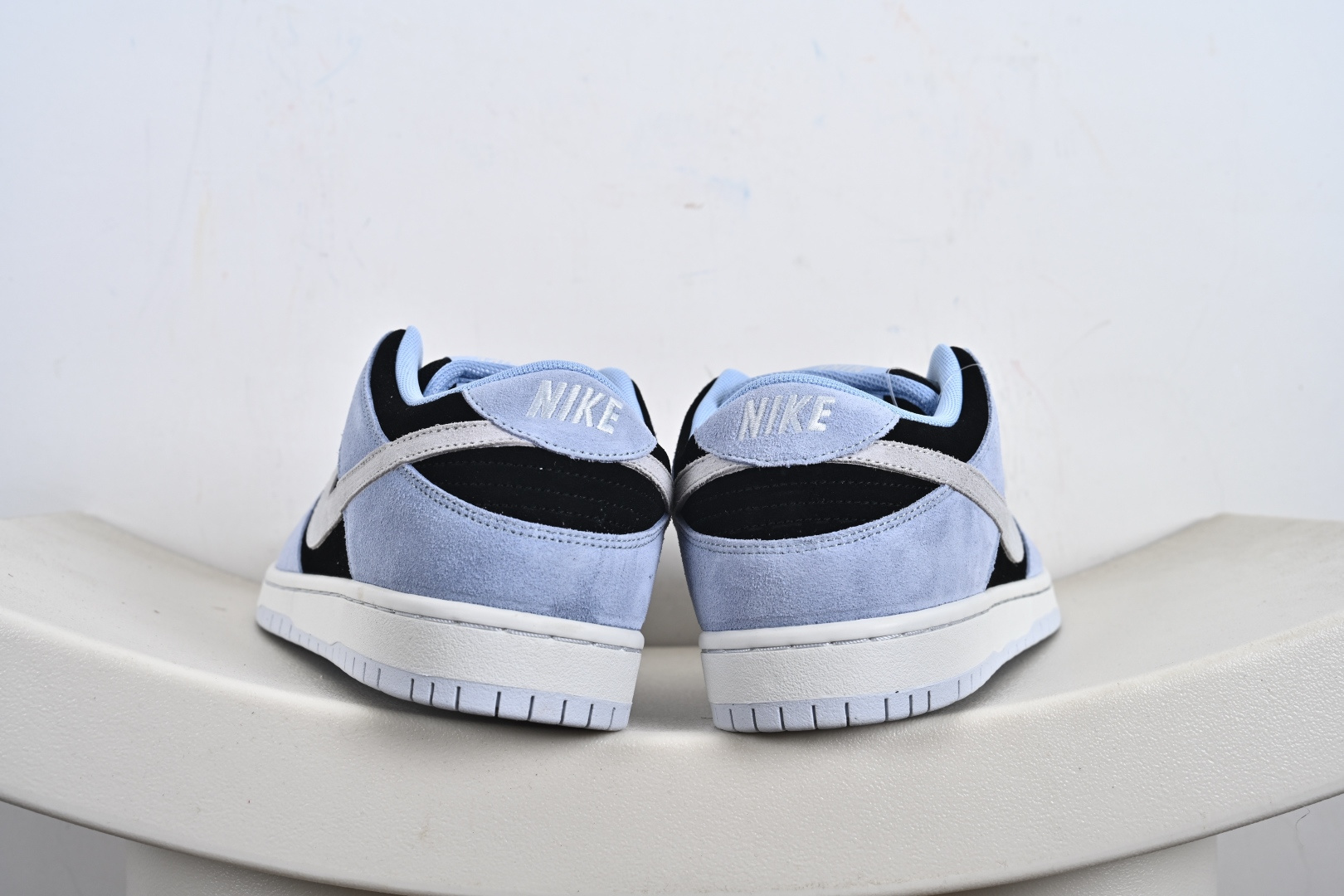 Nike SB Dunk Low pro 独家版型蒸餾加工帶來的是更好的视觉和脚感体验 HF3063-400