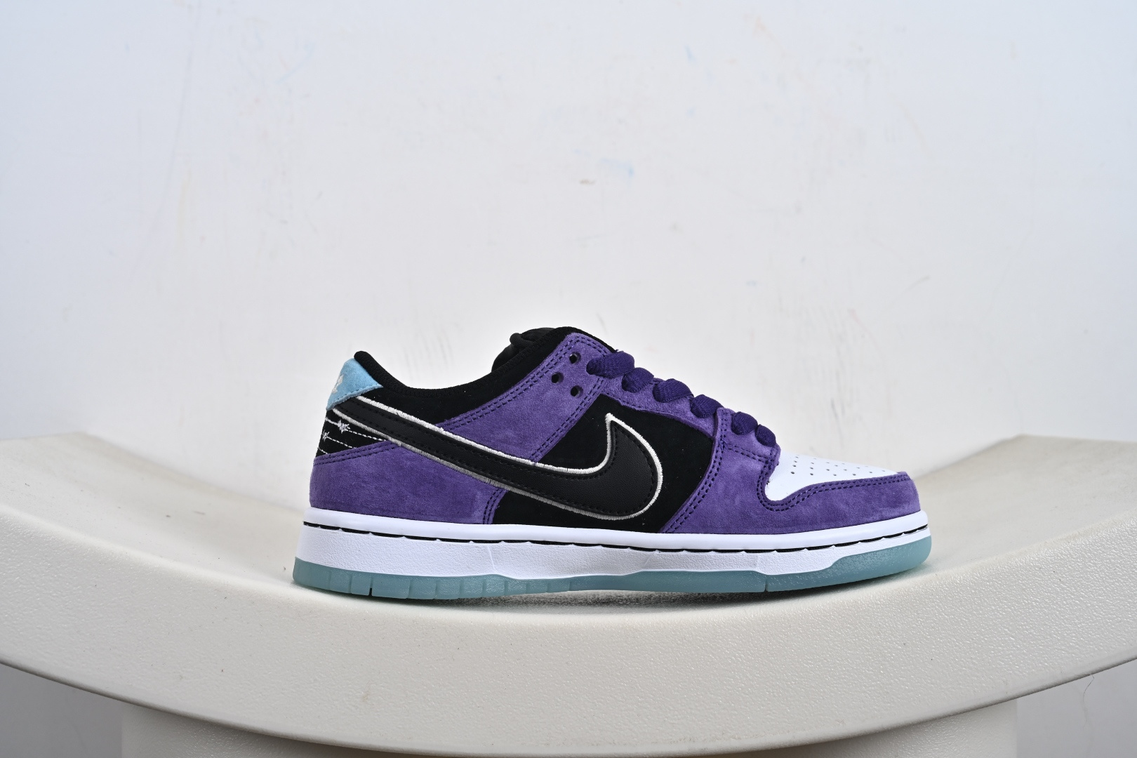 Nike SB Dunk Low pro 独家版型蒸餾加工帶來的是更好的视觉和脚感体验 HJ0513-500