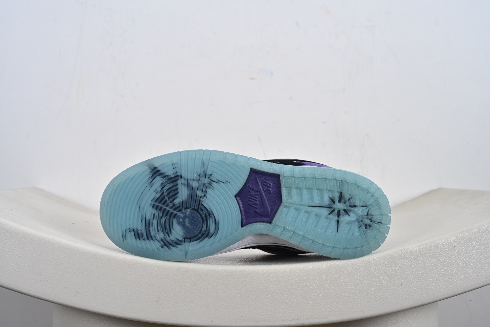 Nike SB Dunk Low pro 独家版型蒸餾加工帶來的是更好的视觉和脚感体验 HJ0513-500