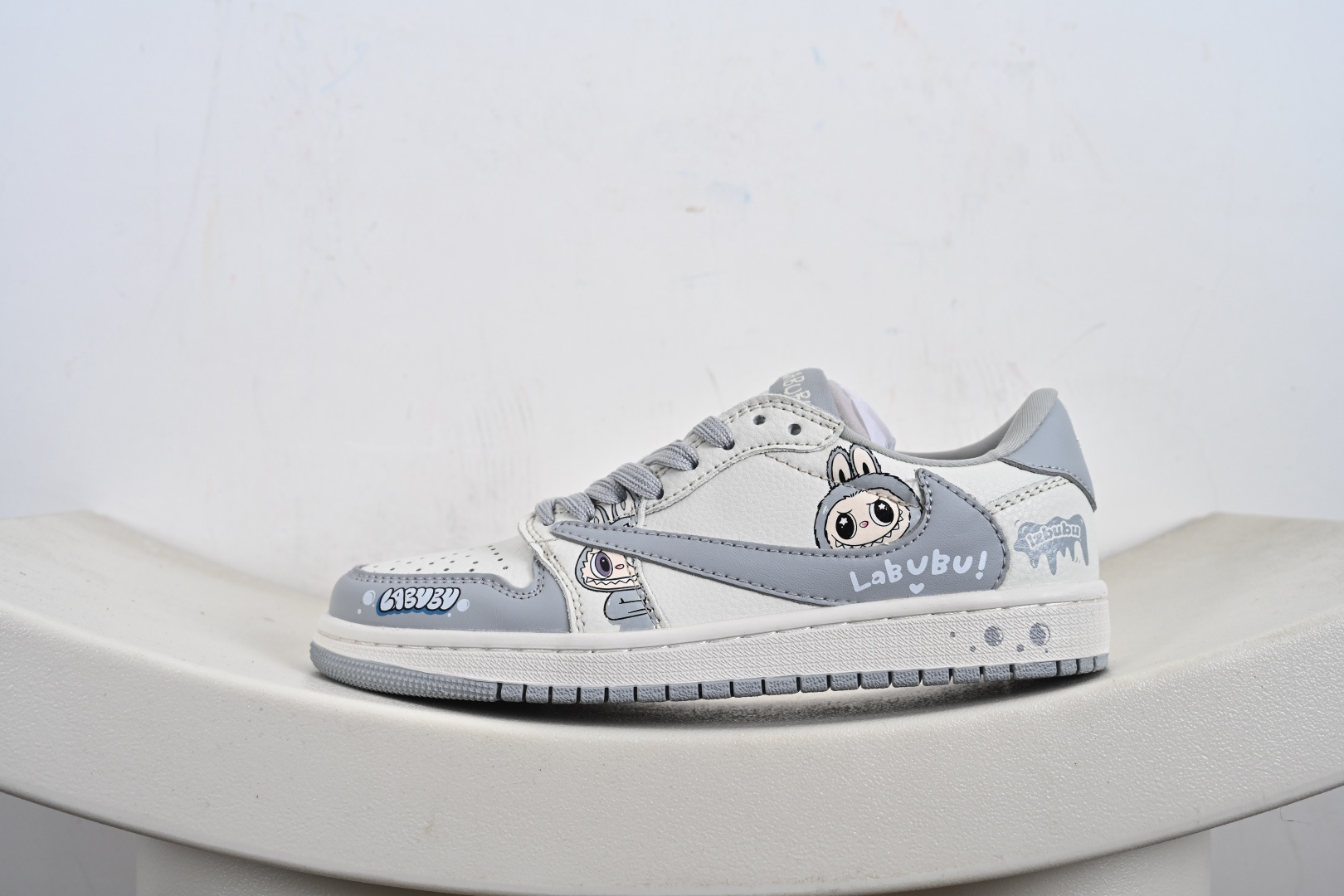 Travis Scott x Fragment Design x Jordan Air Jordan 1 Low OG SP “米灰拉布布” JW1188-163