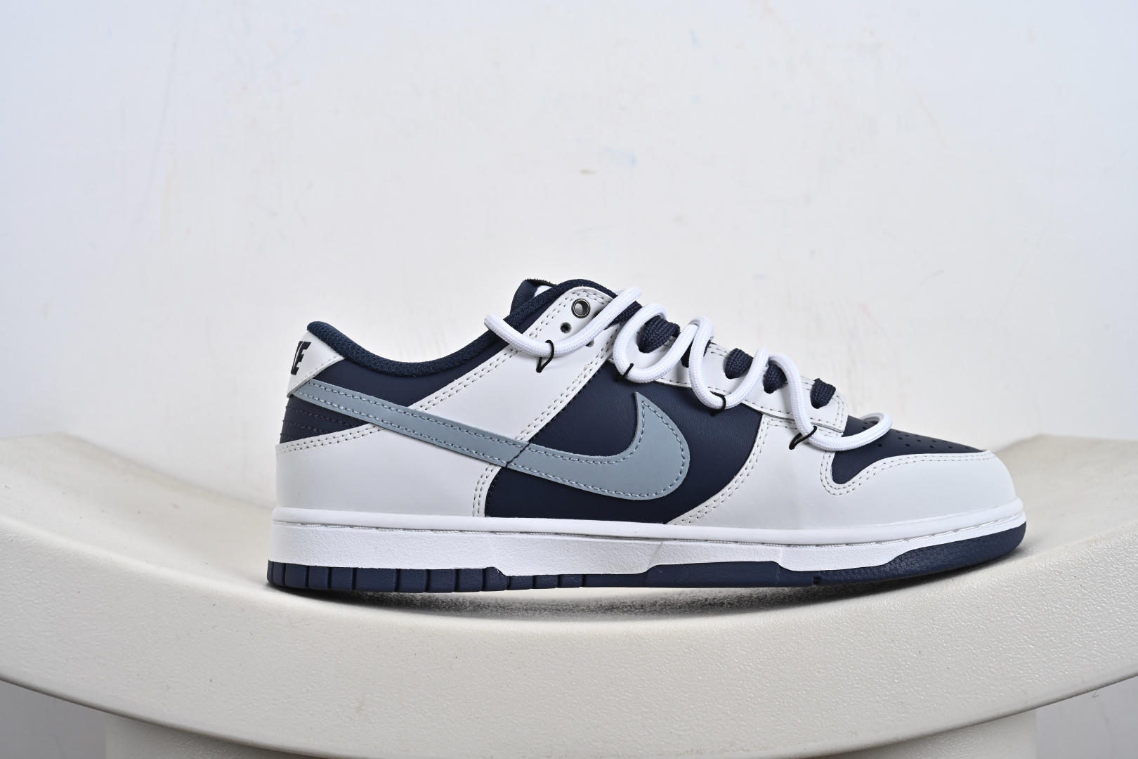 NK Dunk Low 北屿 WB0512-086 当纯白沙滩遇见深海之境