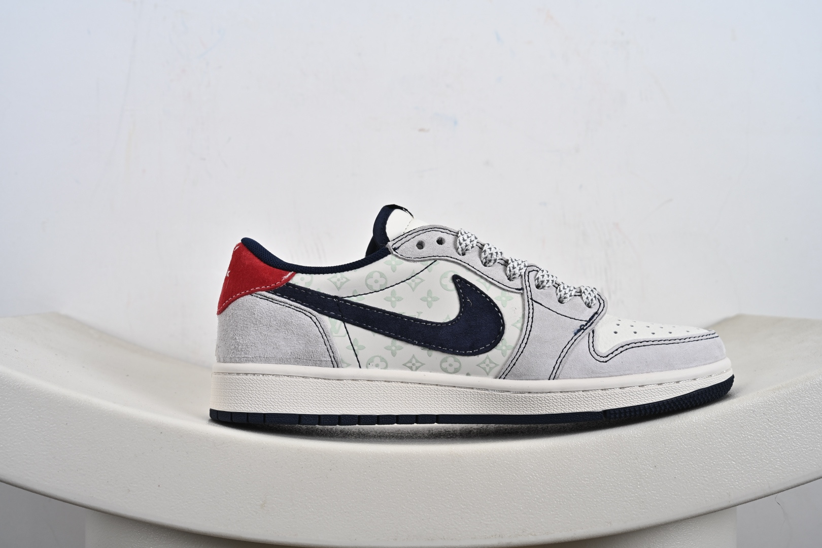 Nike Air Jordan 1 x Travis Scott AJ1倒勾 乔一倒钩 ‘DIY’定制 耐克 低帮文化篮球鞋 CX5050-Y15