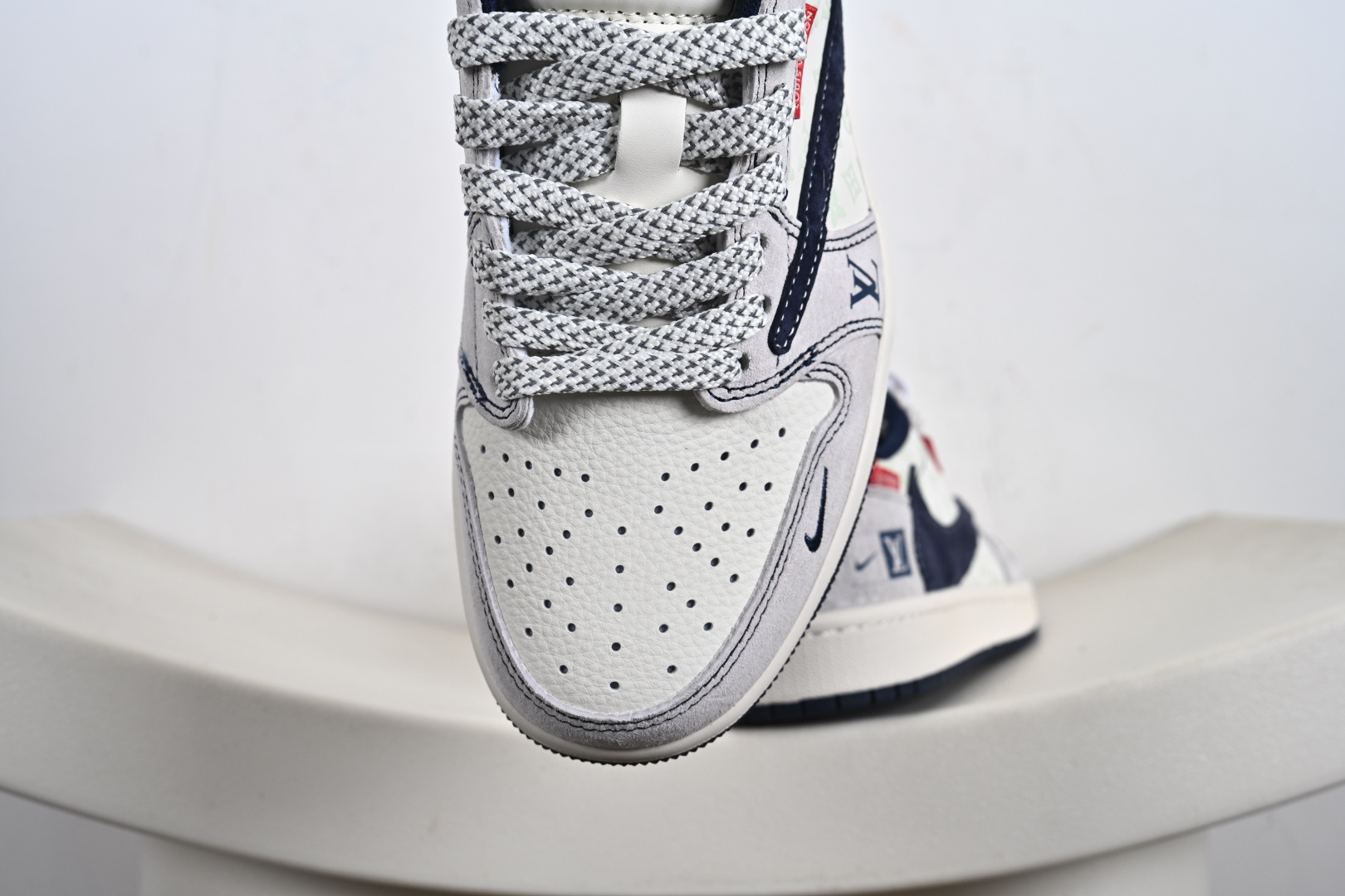 Nike Air Jordan 1 x Travis Scott AJ1倒勾 乔一倒钩 ‘DIY’定制 耐克 低帮文化篮球鞋 CX5050-Y15