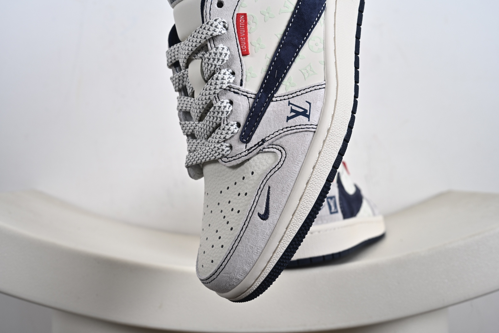 Nike Air Jordan 1 x Travis Scott AJ1倒勾 乔一倒钩 ‘DIY’定制 耐克 低帮文化篮球鞋 CX5050-Y15