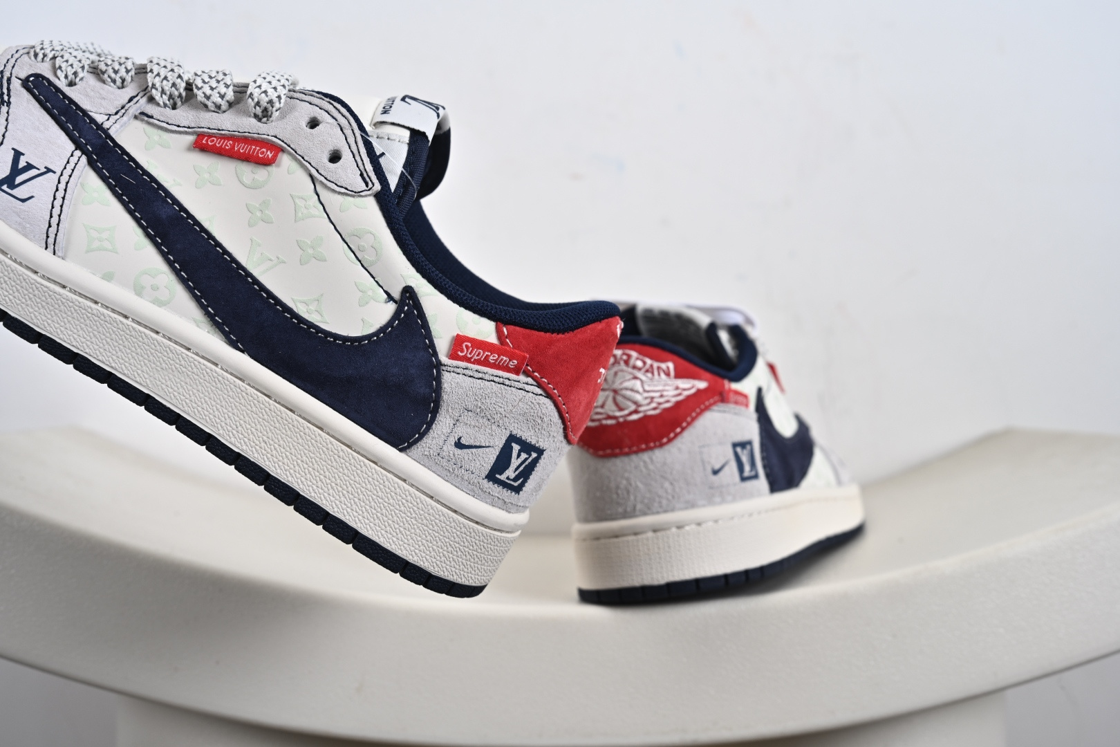 Nike Air Jordan 1 x Travis Scott AJ1倒勾 乔一倒钩 ‘DIY’定制 耐克 低帮文化篮球鞋 CX5050-Y15