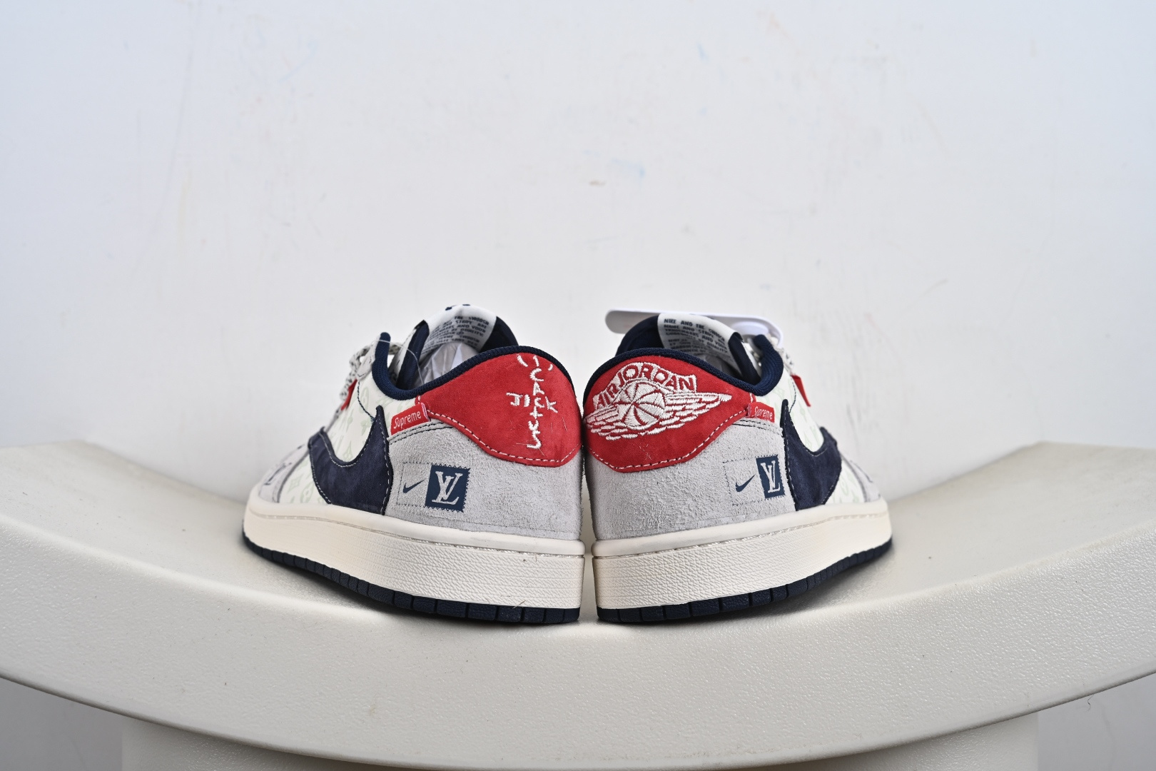 Nike Air Jordan 1 x Travis Scott AJ1倒勾 乔一倒钩 ‘DIY’定制 耐克 低帮文化篮球鞋 CX5050-Y15