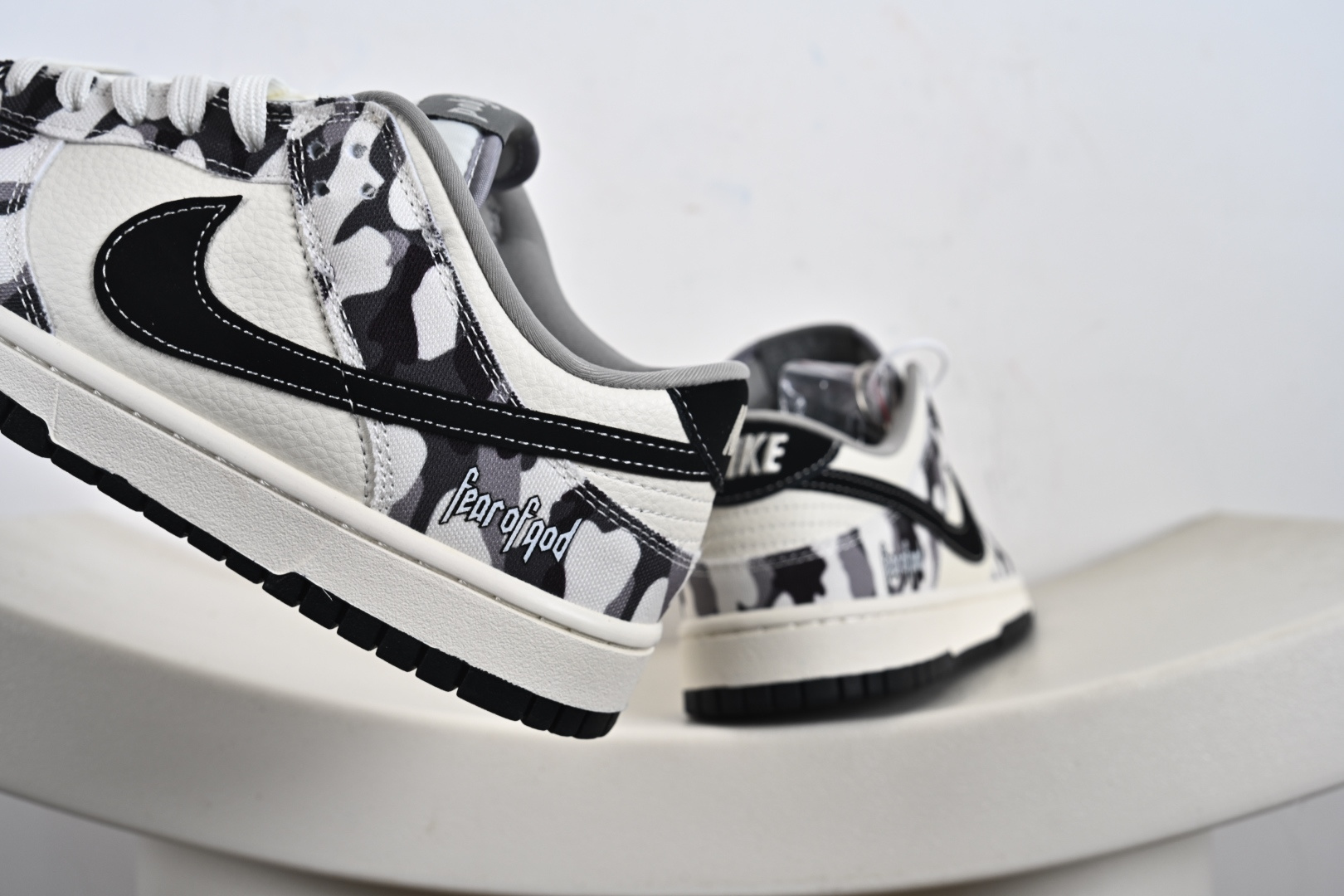 Nike SB Dunk Low“ 灰迷彩” 周年高端定制 低帮休闲板鞋 SR2025-002