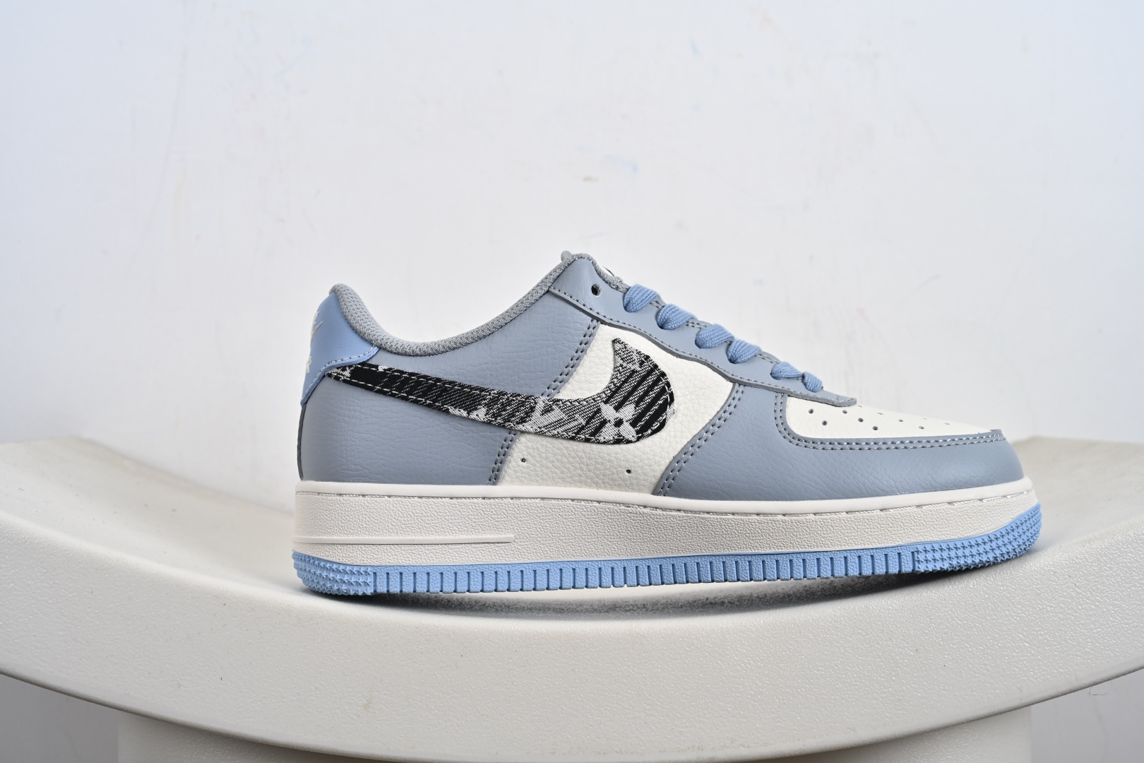 NIke Air Force 1 '07 Low 空军一号低帮 运动鞋 休闲鞋 HS8068-047