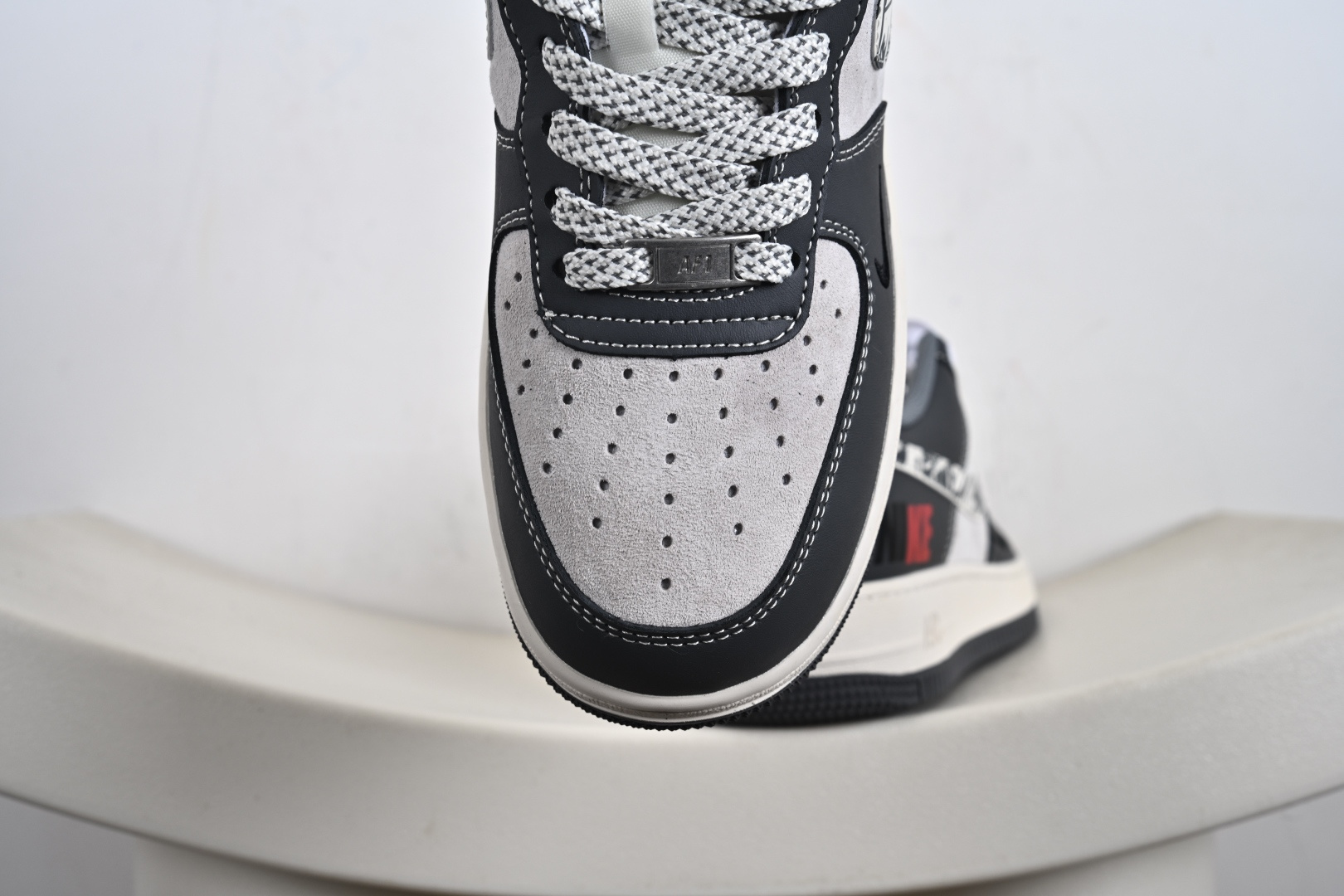 NIke Air Force 1 '07 Low 空军一号低帮 运动鞋 休闲鞋 HS8068-048