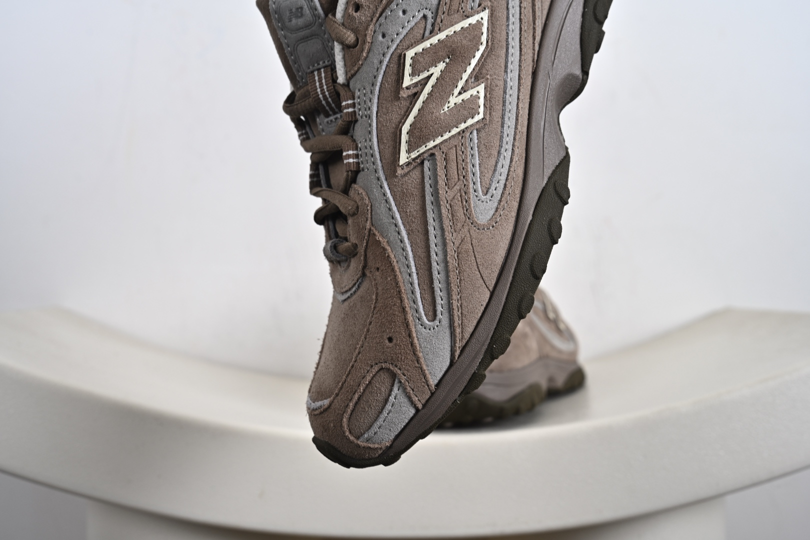 New Balance 204L系列 新百伦 薄底鞋 薄底皮质鞋带德训系 减震耐磨包裹性支撑轻便 低帮 生活休闲鞋 U204LMMA