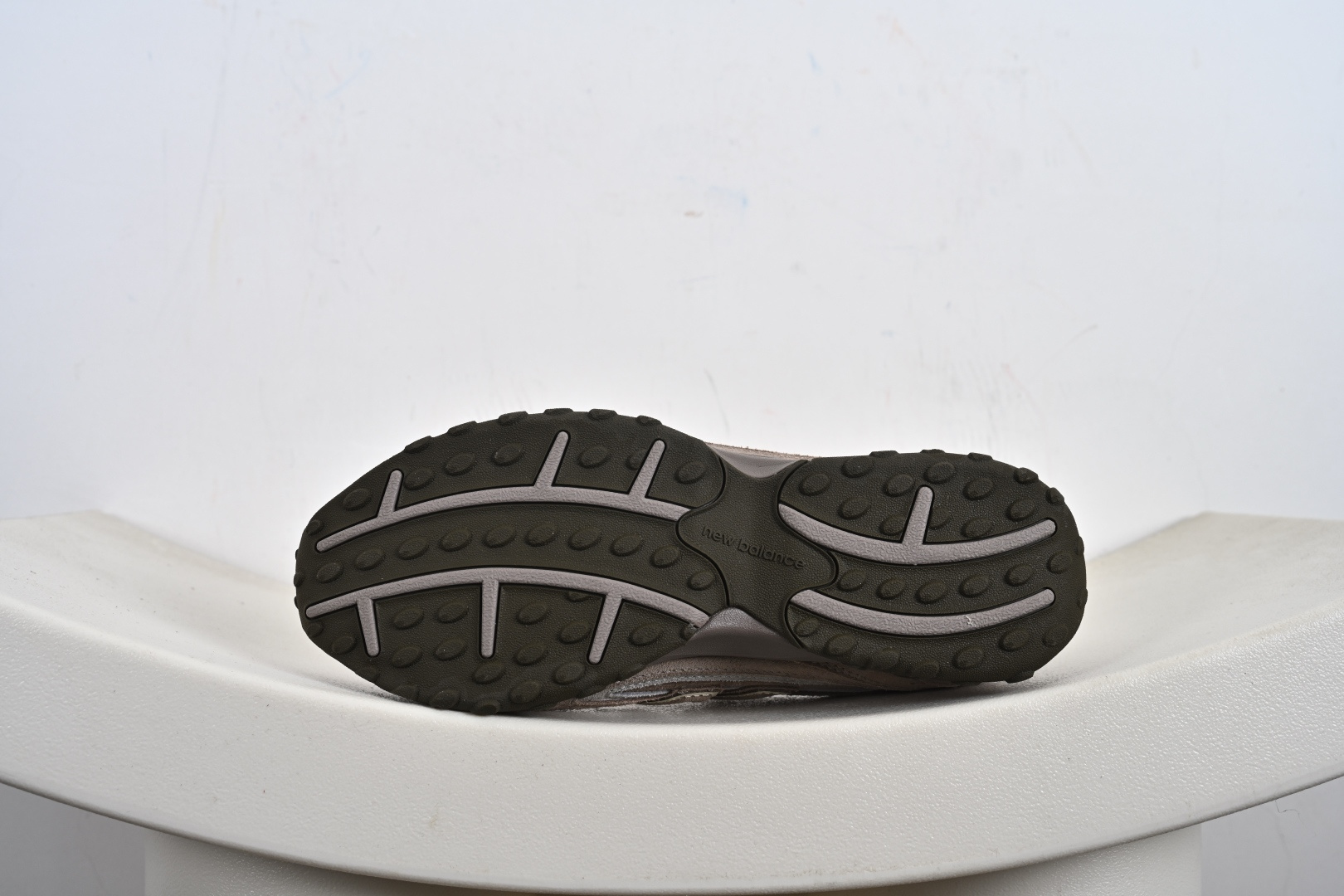 New Balance 204L系列 新百伦 薄底鞋 薄底皮质鞋带德训系 减震耐磨包裹性支撑轻便 低帮 生活休闲鞋 U204LMMA