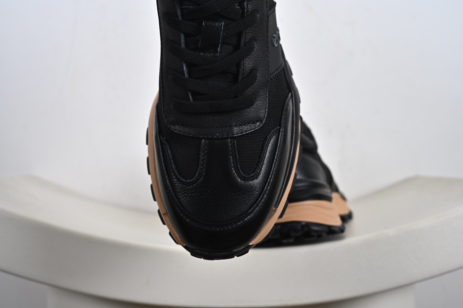 ECCO爱步 新款休闲跑步鞋 756558-010