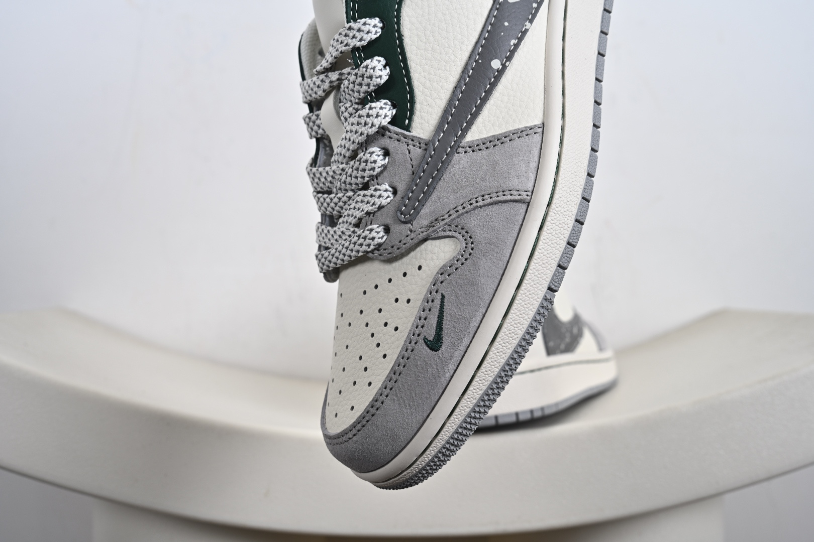 Fragment x Travis Scott x Supreme Air Jordan 1 Low 三方联名倒钩 HS8068-043